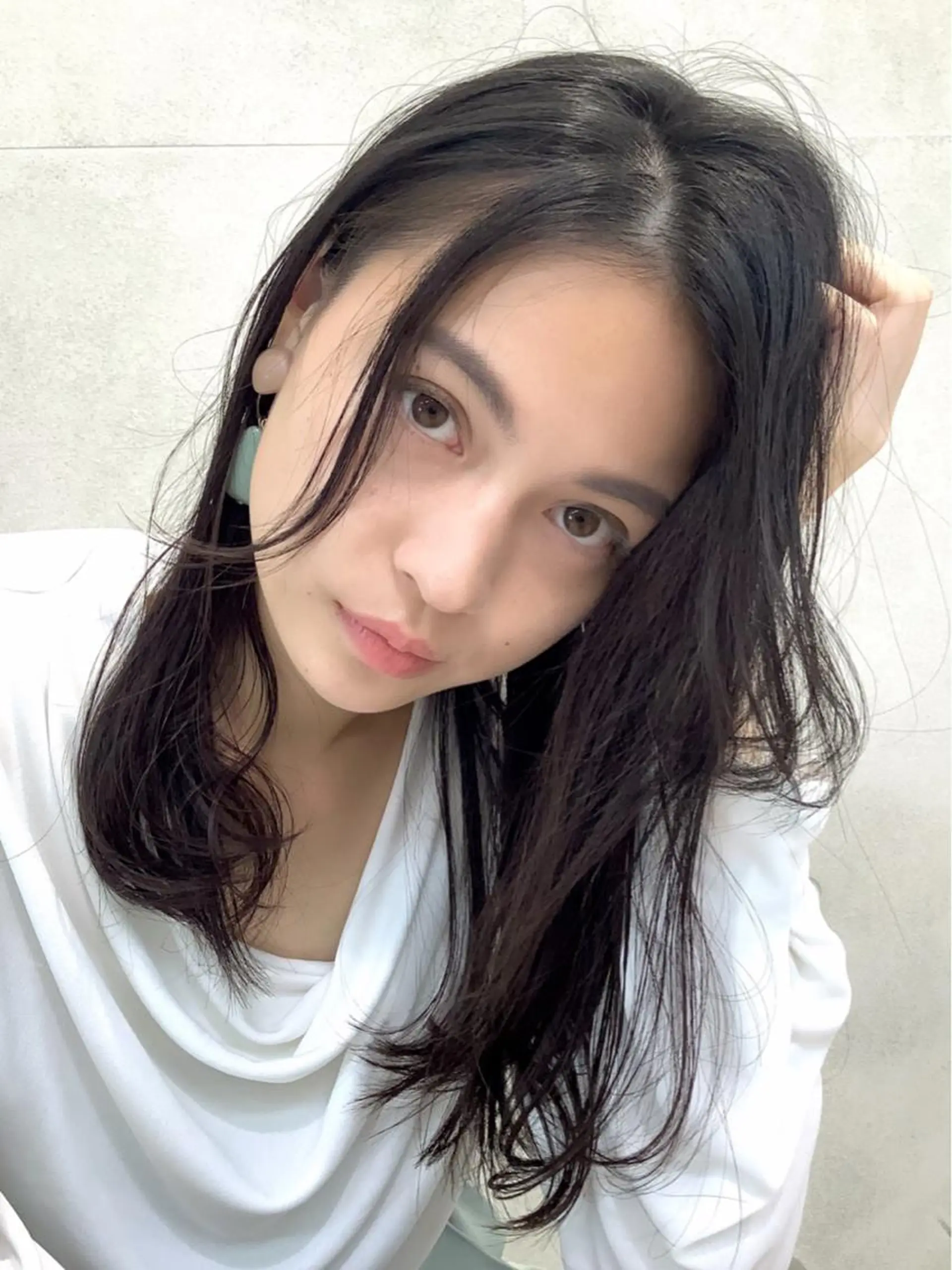 セミロング カラー パーマ 透明感カラーブリーチ 🌼シゲモトアヤ🌼のヘアスタイル