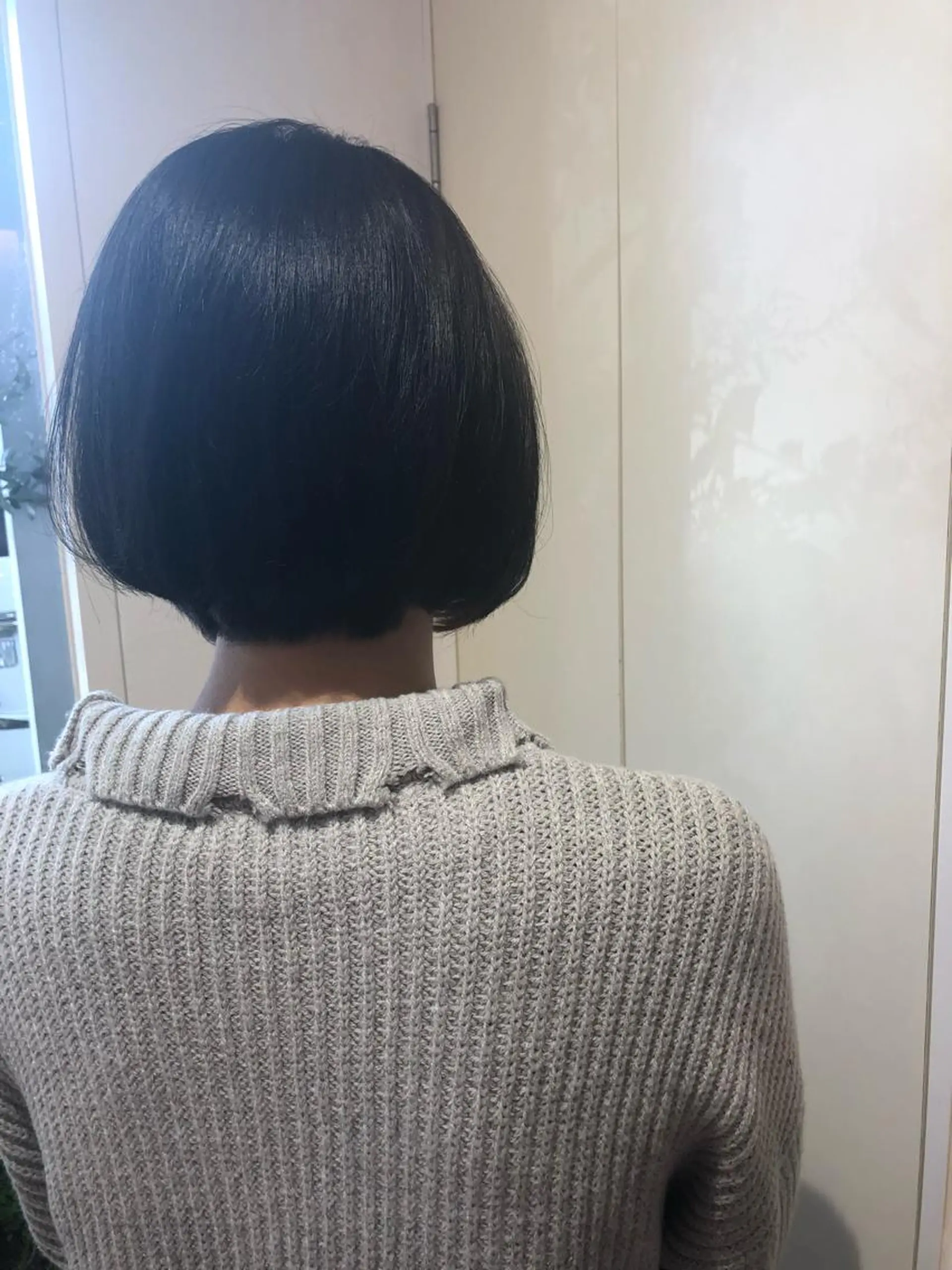 ショート カラー ture by gladのヘアスタイル