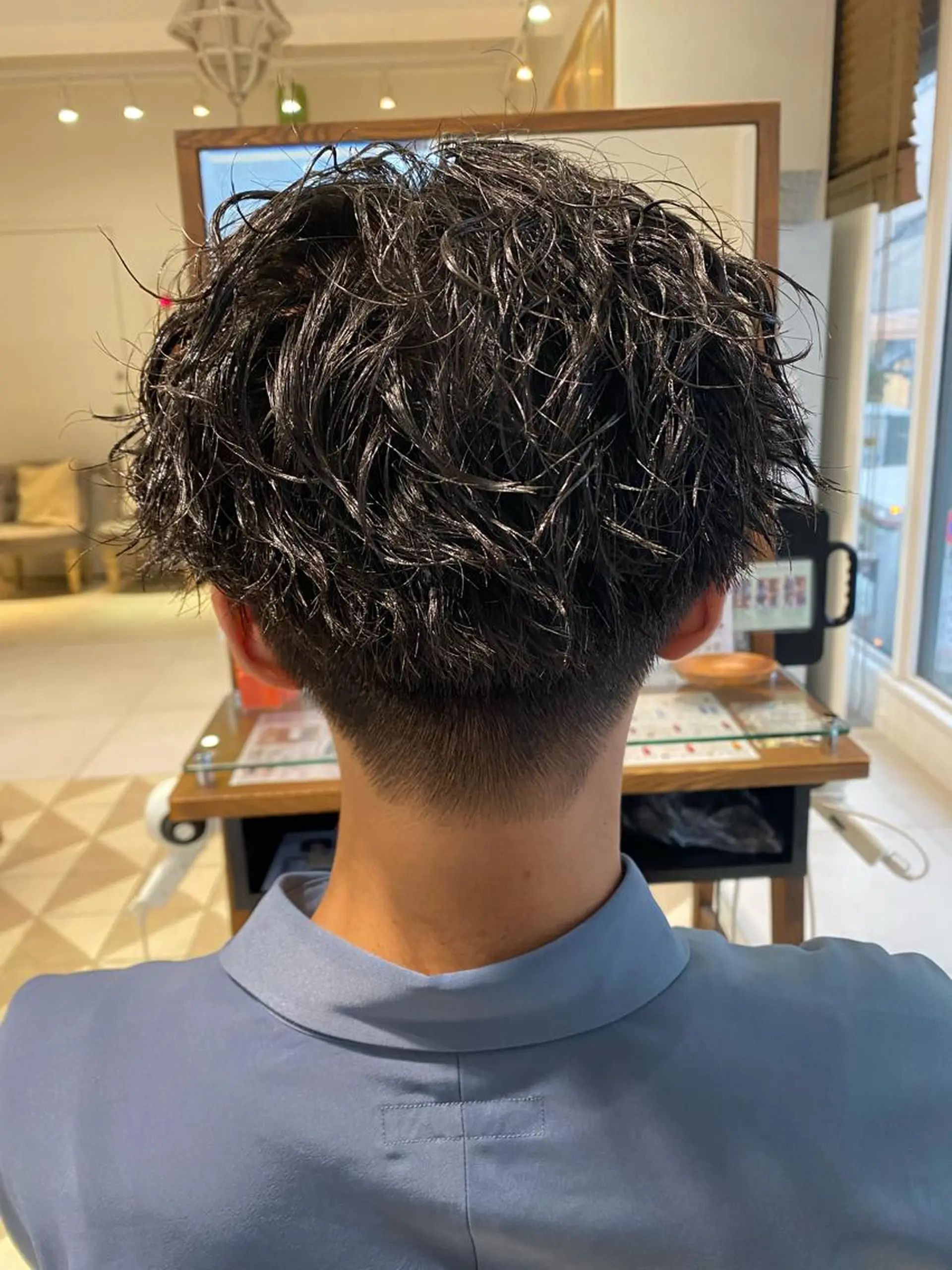 ショート カラー パーマ ヘアアレンジ メンズ カット パーマ メンズパーマの巨匠 鈴木純のヘアスタイル