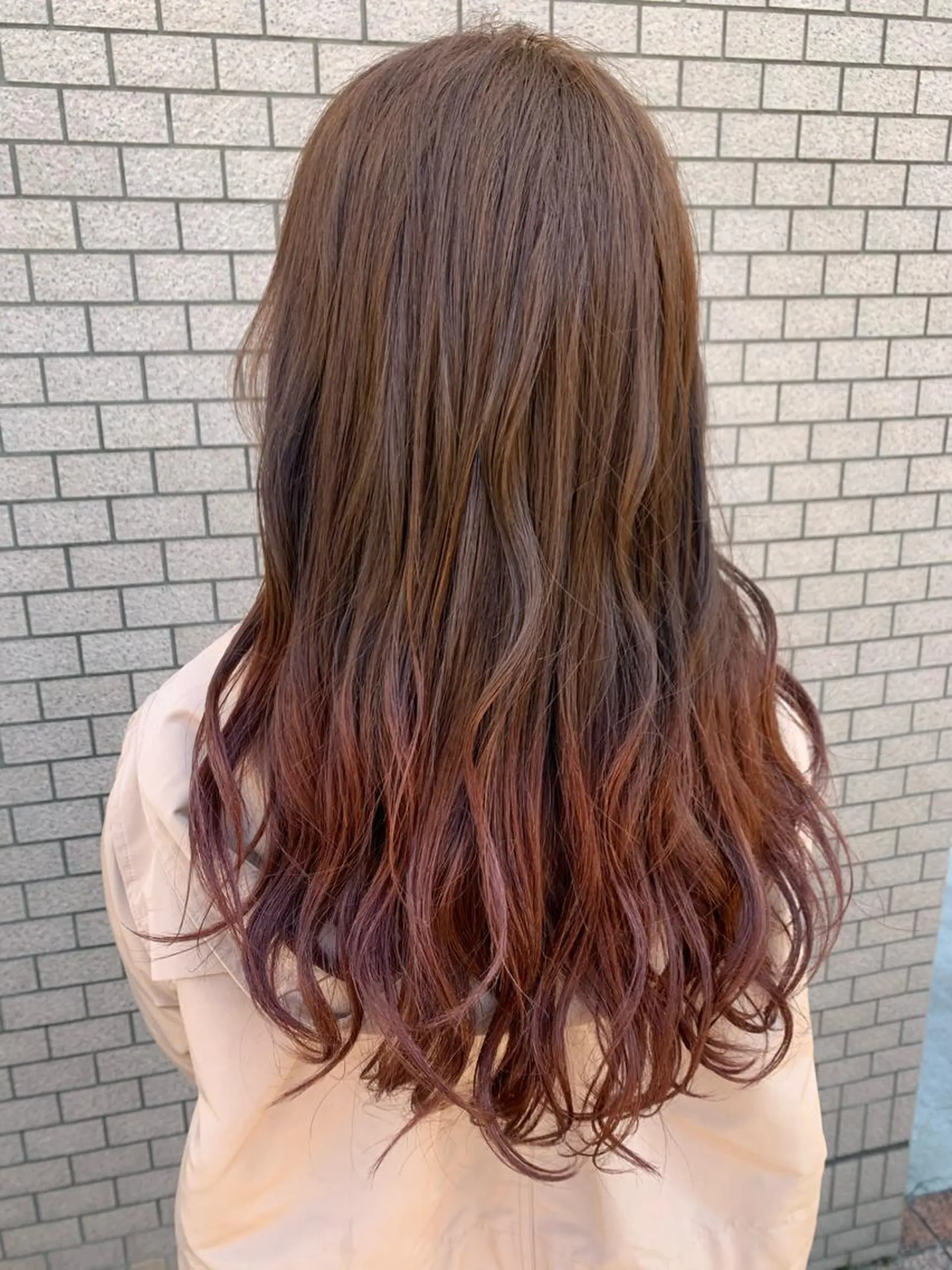 ロング 透明感ハイライト◎ 伊藤夏海のヘアスタイル