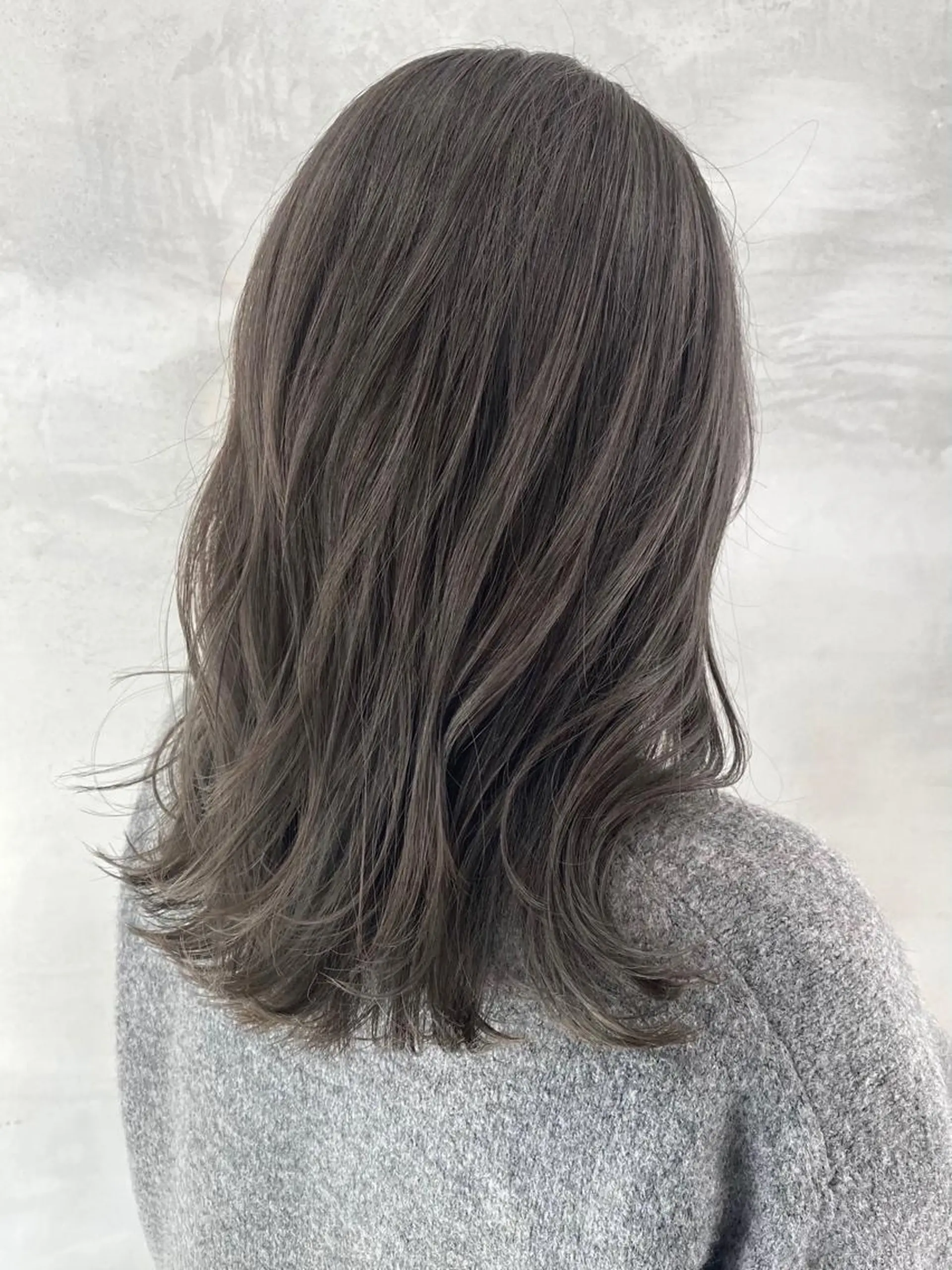 セミロング カラー グレージュ オリーブグレージュ オリーブグレー ヘアカラー トリートメント 🫧透明感カラー🫧 OIKAWAのヘアスタイル