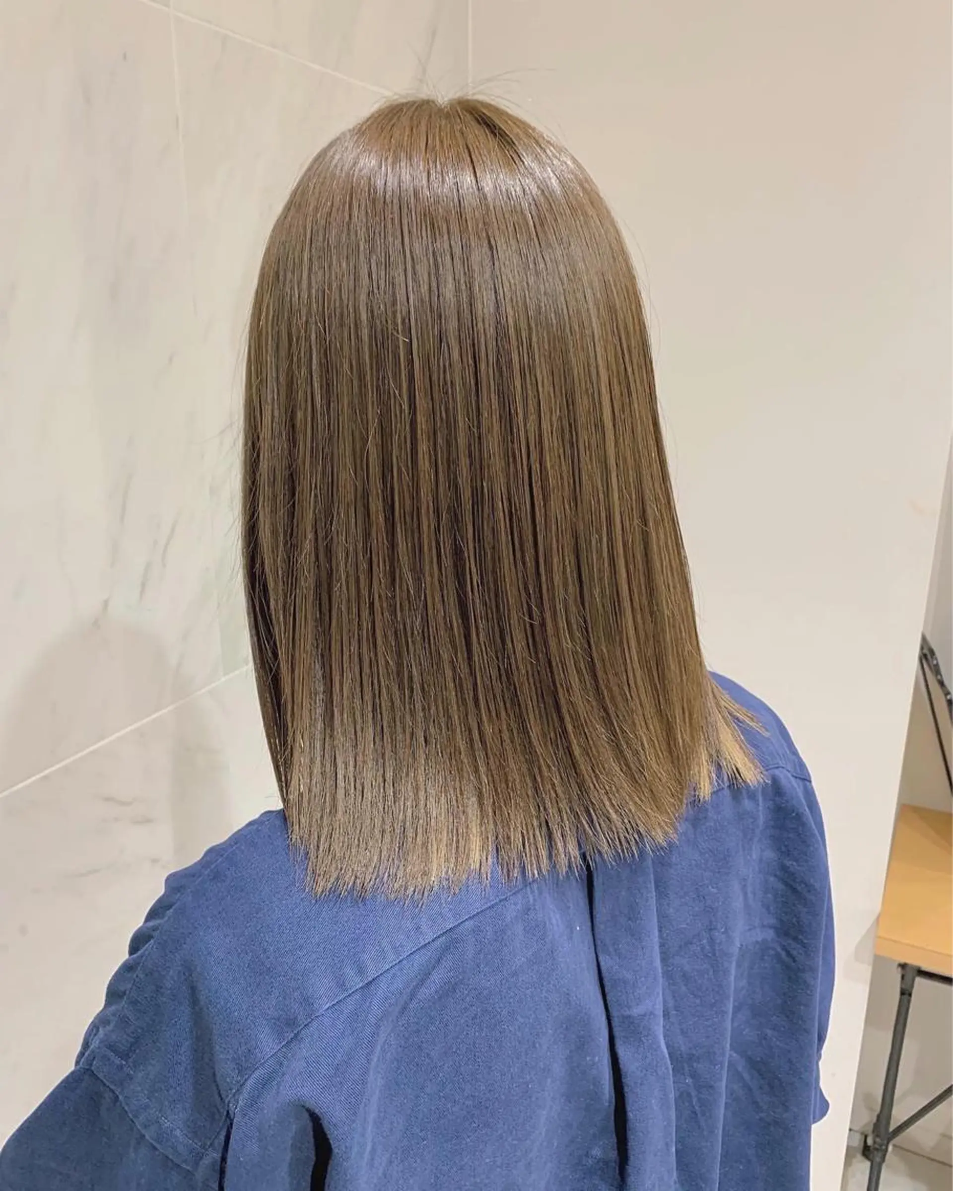 ミディアム カラー ベージュカラー オリーブベージュ TENELE所属・チバ タクミのヘアスタイル