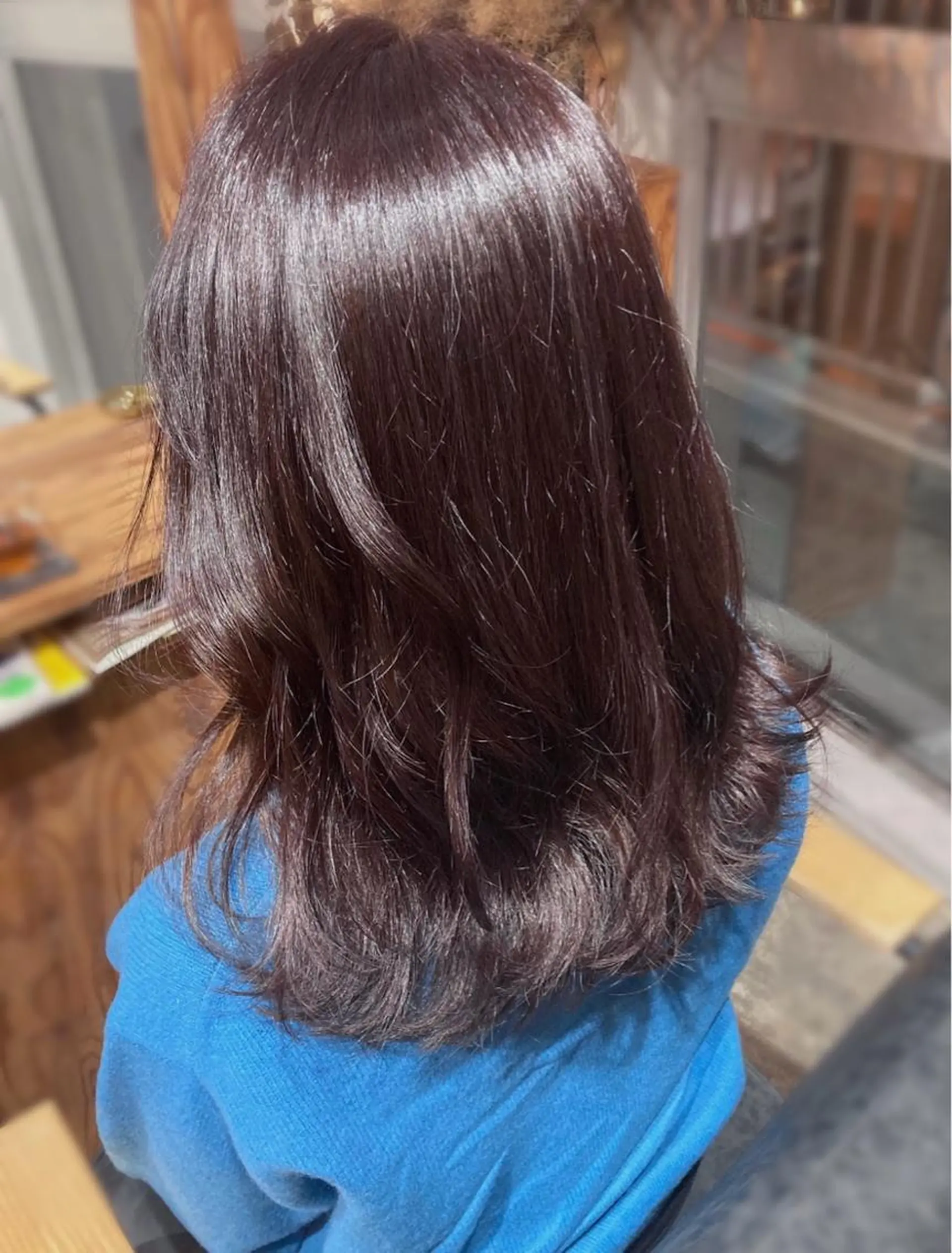 セミロング roka ノゾミのヘアスタイル