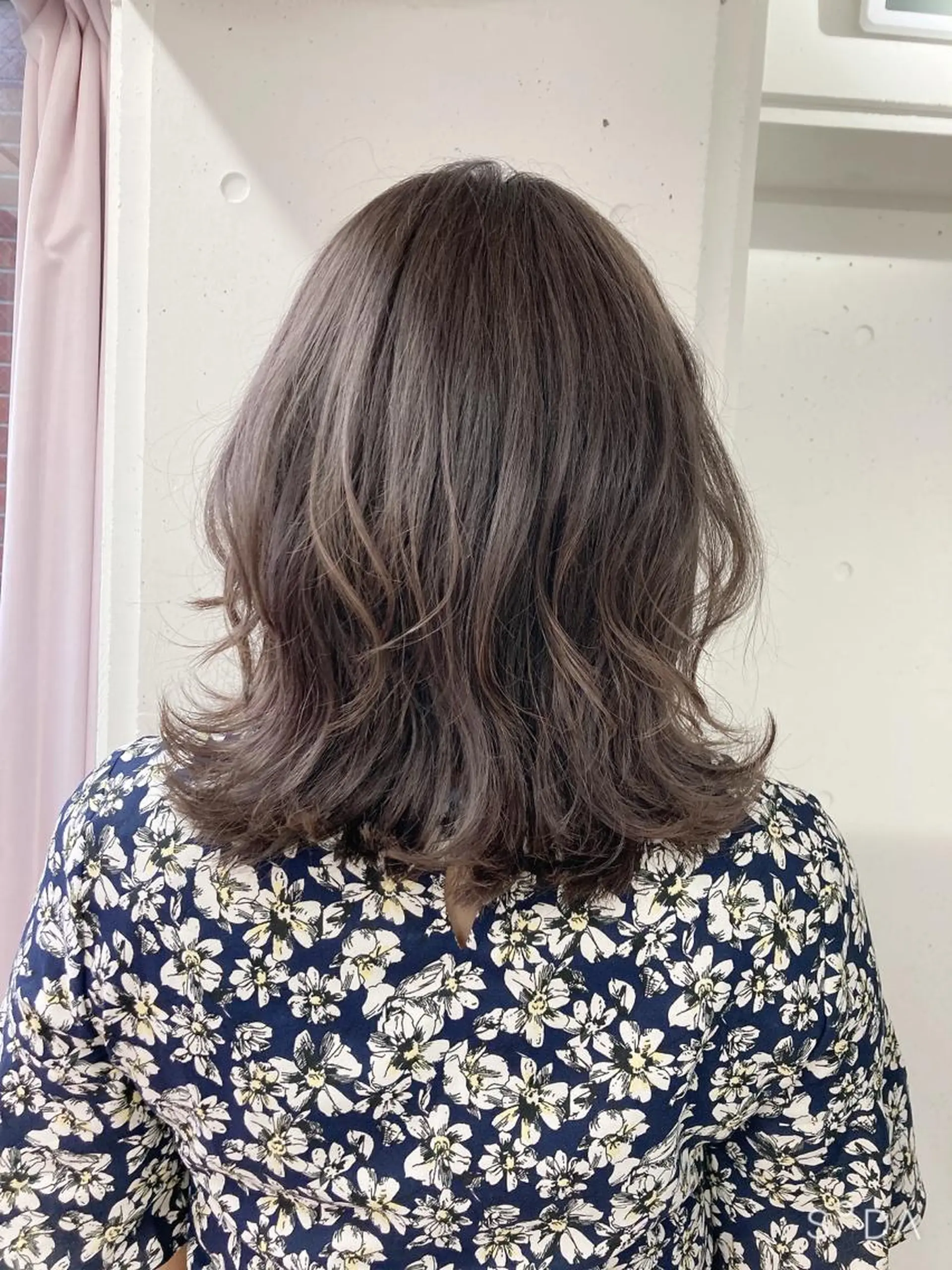 ミディアム カット ヘアカラー ミルミー美容室所属・🦄💒💓齎藤 七海子🦄💒💓のマツエク・マツパデザイン