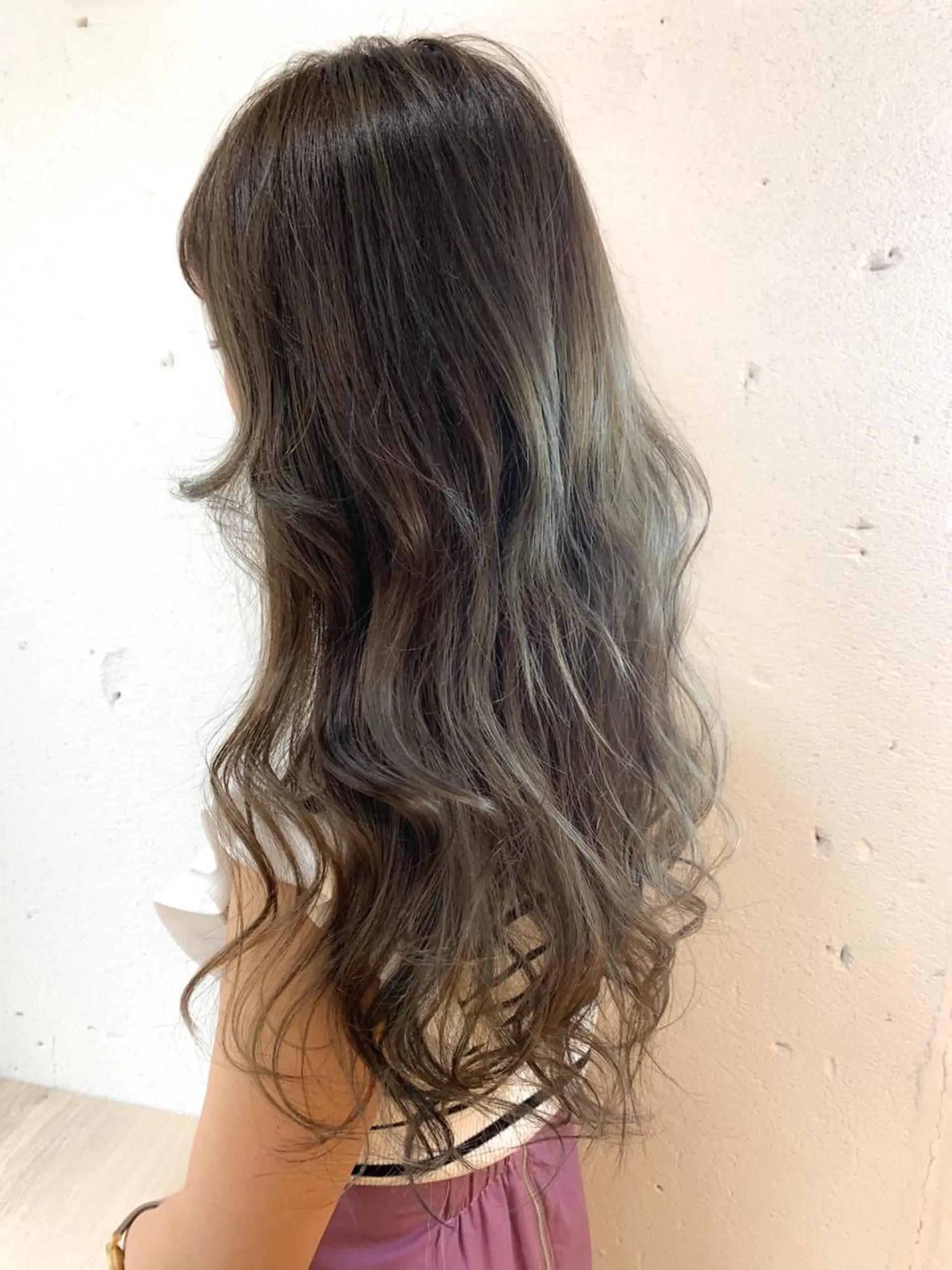 ロング ヘアカラー トリートメント HAIR WORKS HELM所属・ショート✨ボブ✨代表 新田見美仁のヘアスタイル