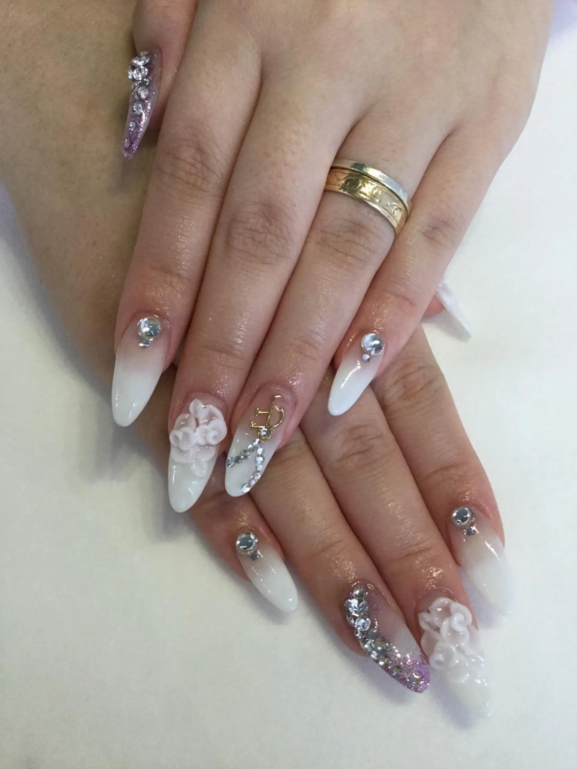 ネイル ハンドネイル 💎🐰 saki. m 🐰💎のネイルデザイン