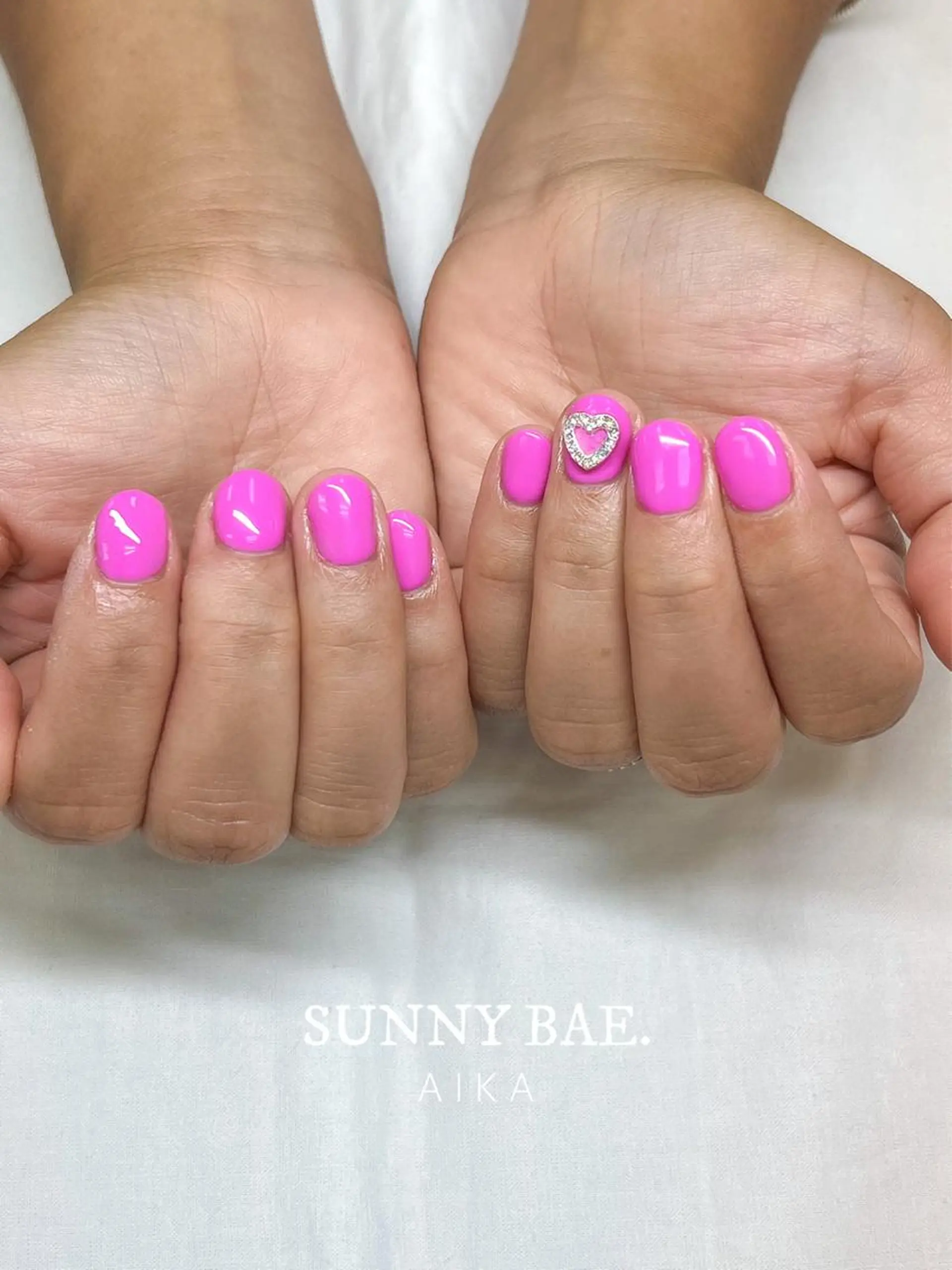 ショート ネイル ショートヘア アートネイル ジェルネイル キラキラネイル ロングネイル SUNNY BAE.所属・Made By AIKAのネイルデザイン