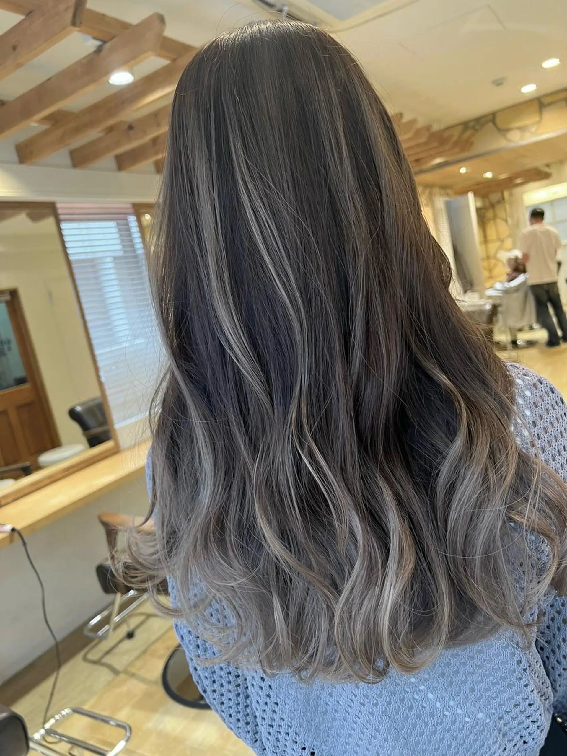 ロング カラー バレイヤージュ レイヤーカット ヘアカラー トリートメント 渋谷ハイトーン/ デザインカラー阿部のヘアスタイル