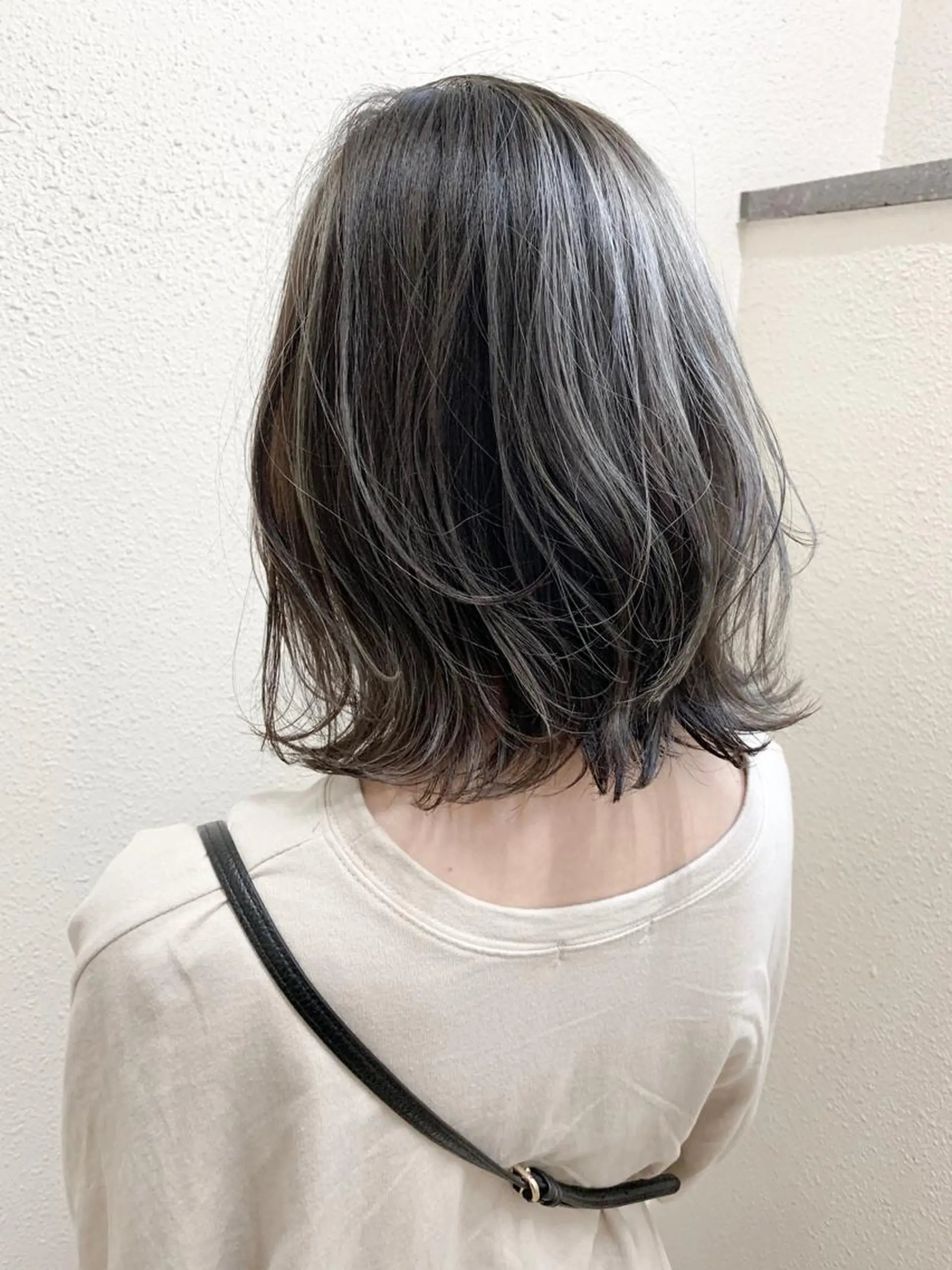 ミディアム カラー ミディアムレイヤー レイヤーカット 西山 友哉のヘアスタイル