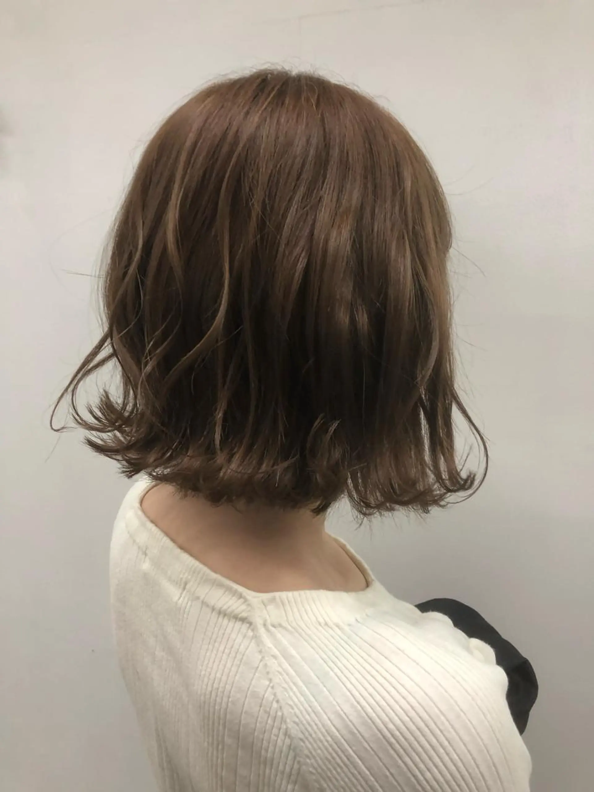 ショート カラー グレージュ ハイライトカラー ラベンダーカラー ラベンダーグレージュ ラベンダーグレー シェアサロン　シエナ所属・東條 克義のヘアスタイル