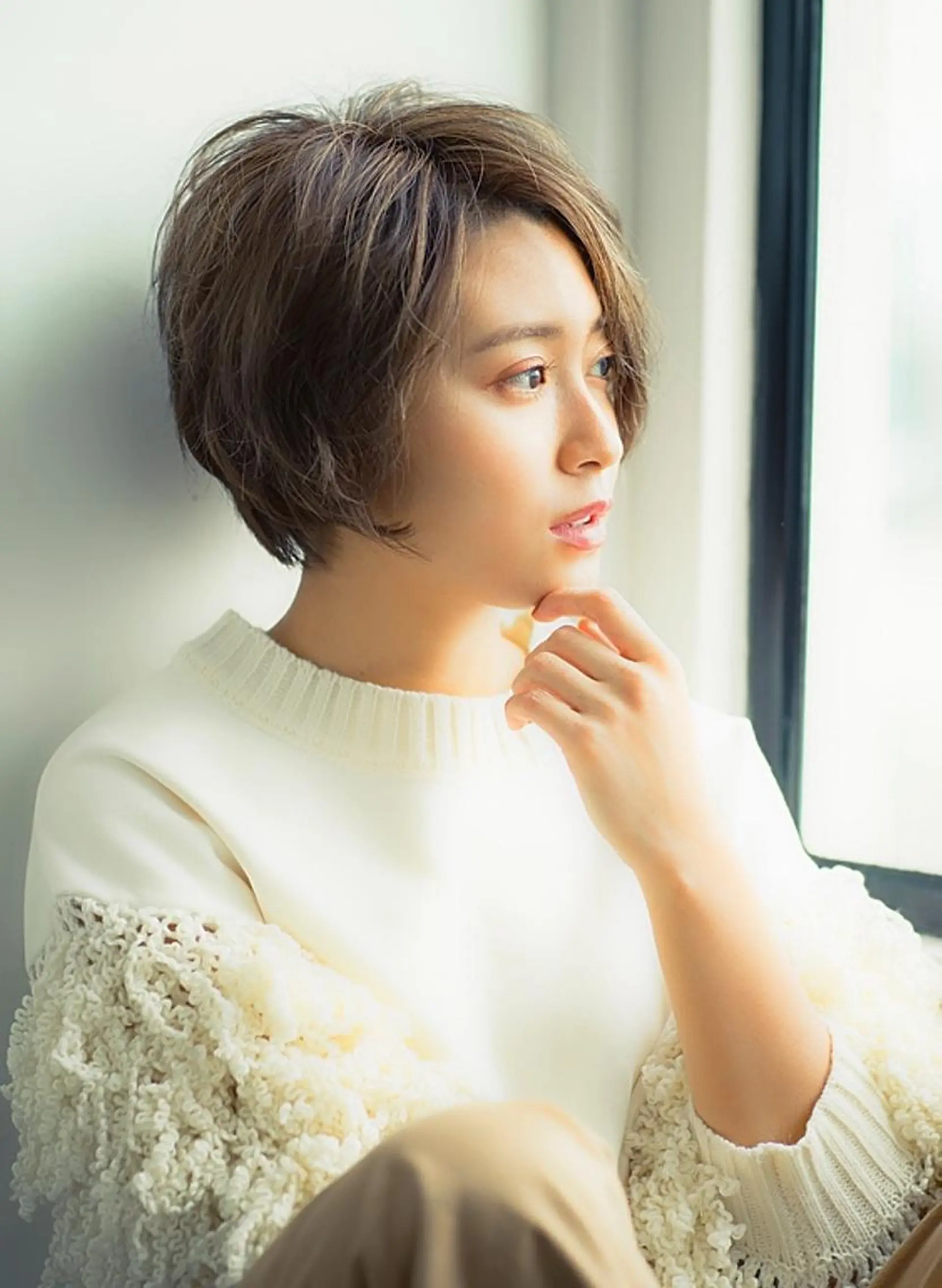 ミディアム 鈴木 奈波のヘアスタイル