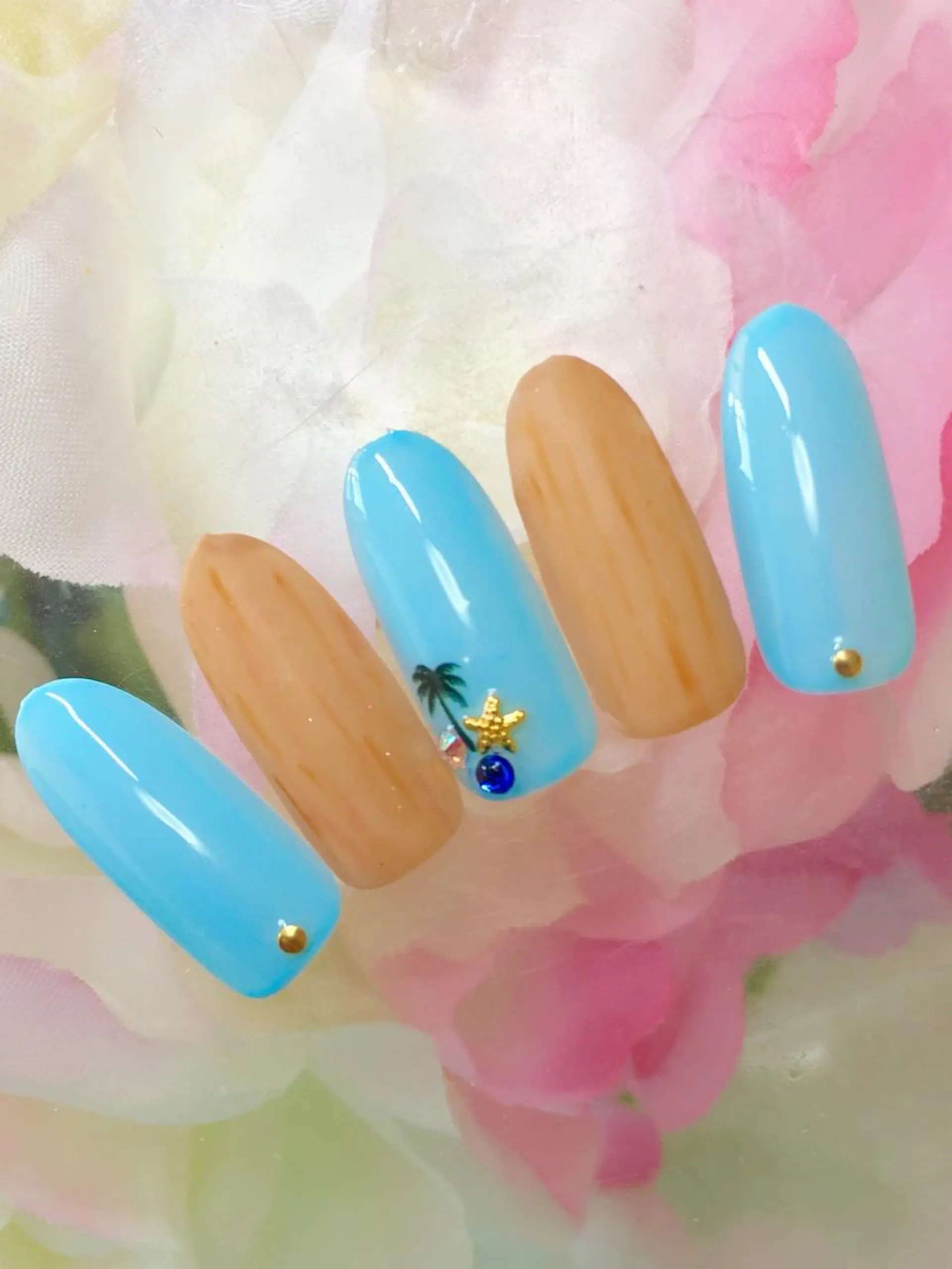 ネイル clover nailのネイルデザイン