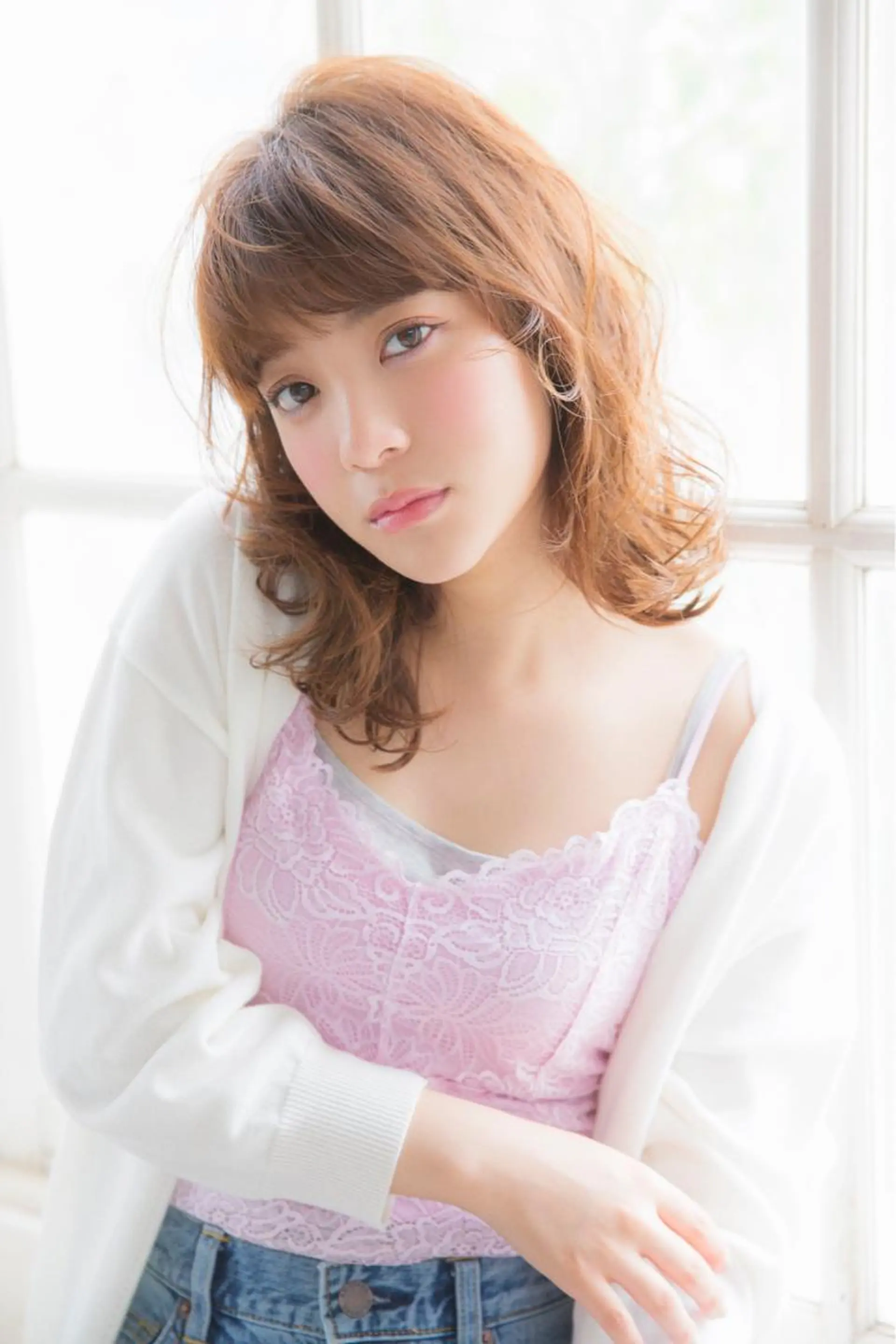 ミディアム カット ヘアカラー トリートメント 所渉/韓国レイヤー /ウルフカットのヘアスタイル