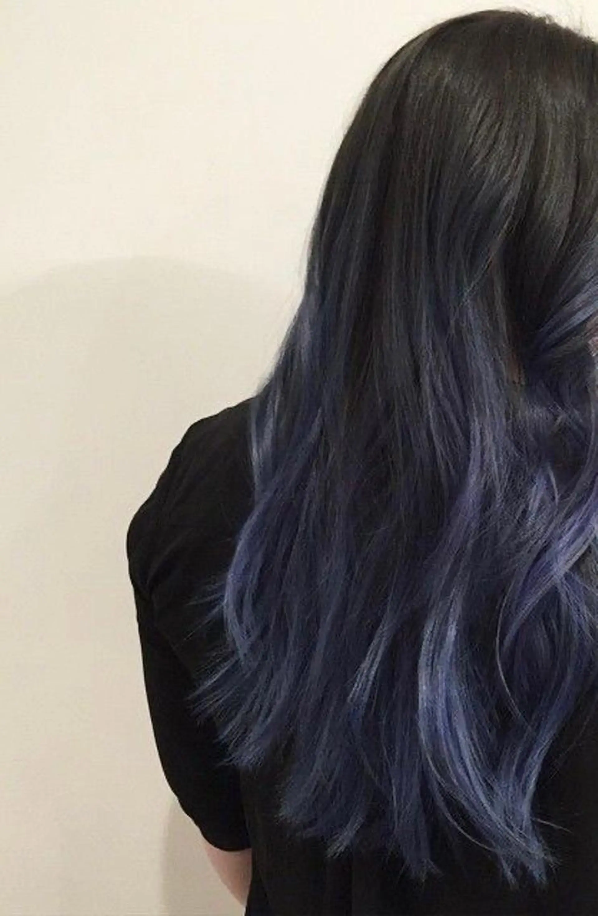 ロング カラー 岡田まみ🍒🤍 透明感カラー/暖色のヘアスタイル