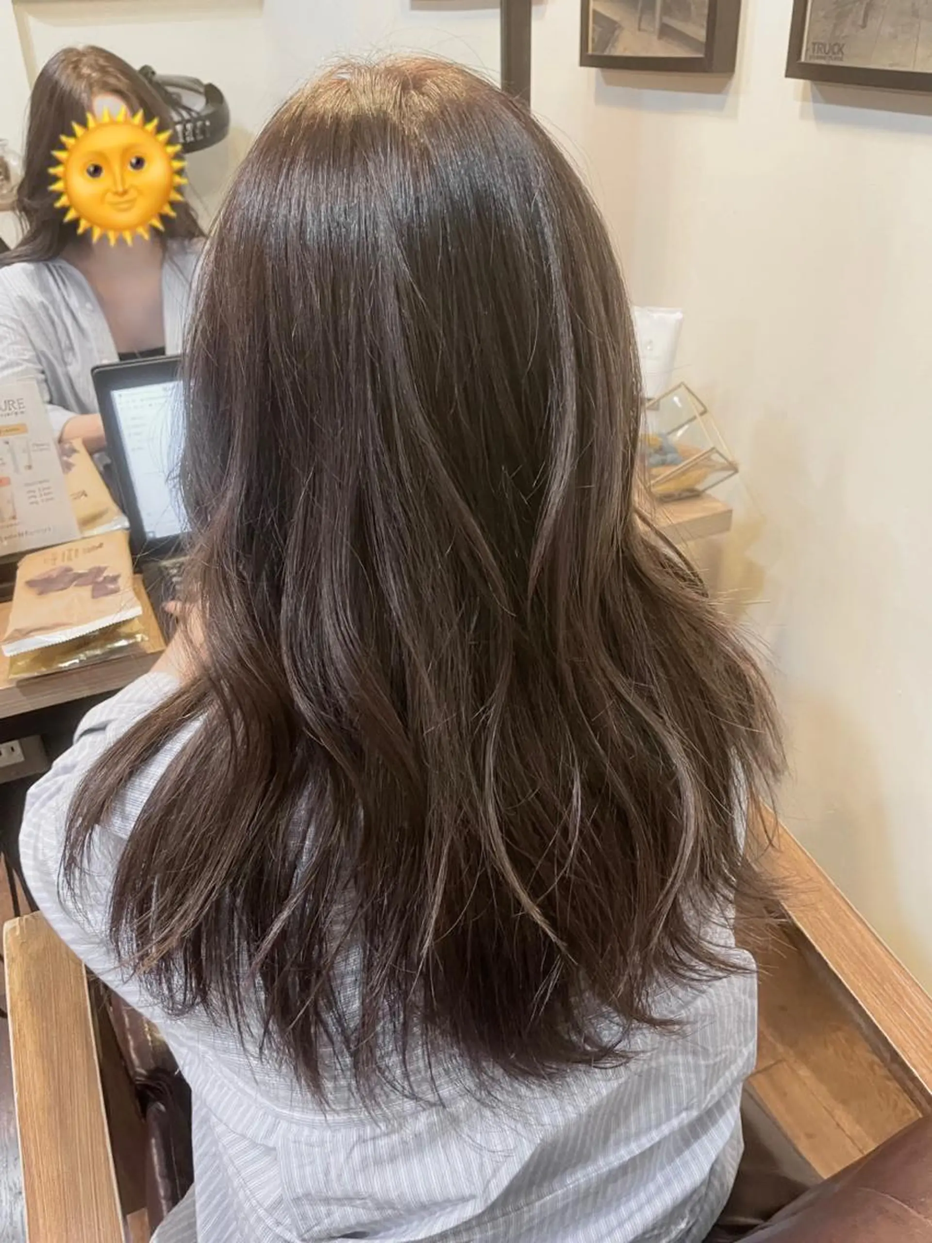 セミロング カラー パーマ ベージュカラー グレージュ ハイライトカラー ハイライト ナガミネアリサ/ 学芸大学/海外ヘアのヘアスタイル