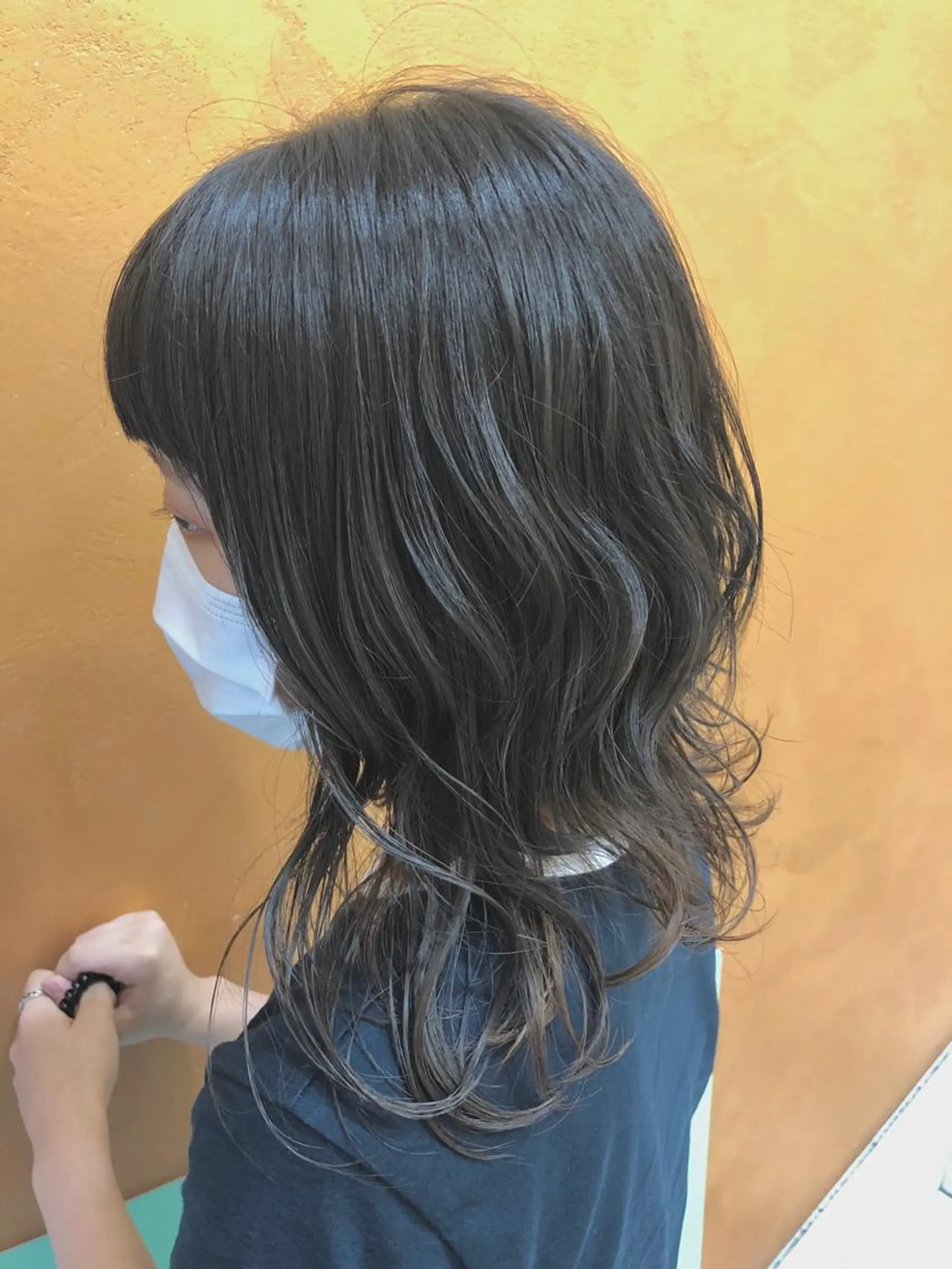 セミロング カラー 西 めぐみのヘアスタイル