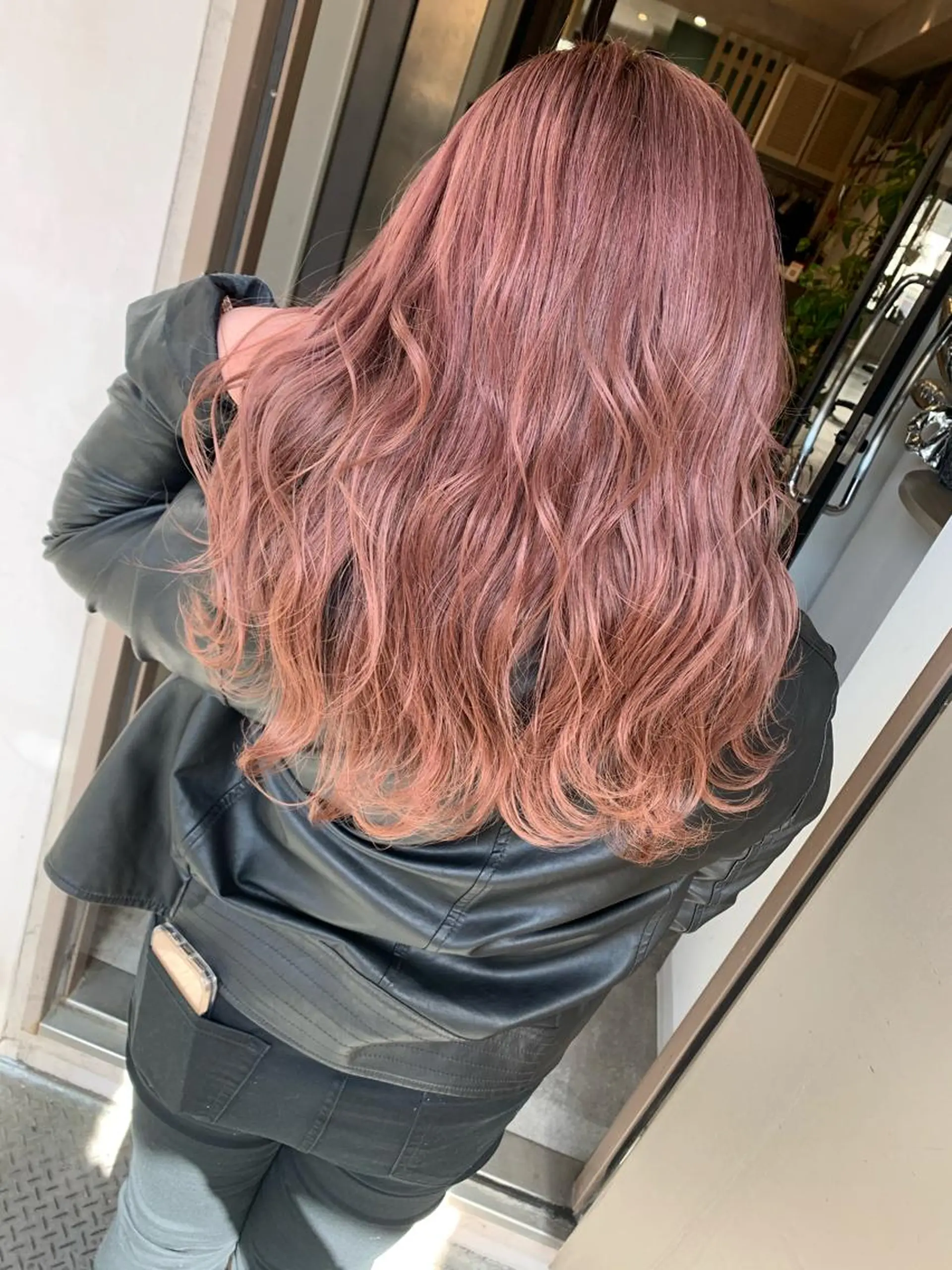 ロング カラー ヘアカラー トリートメント 髪質改善will hairdesignのヘアスタイル