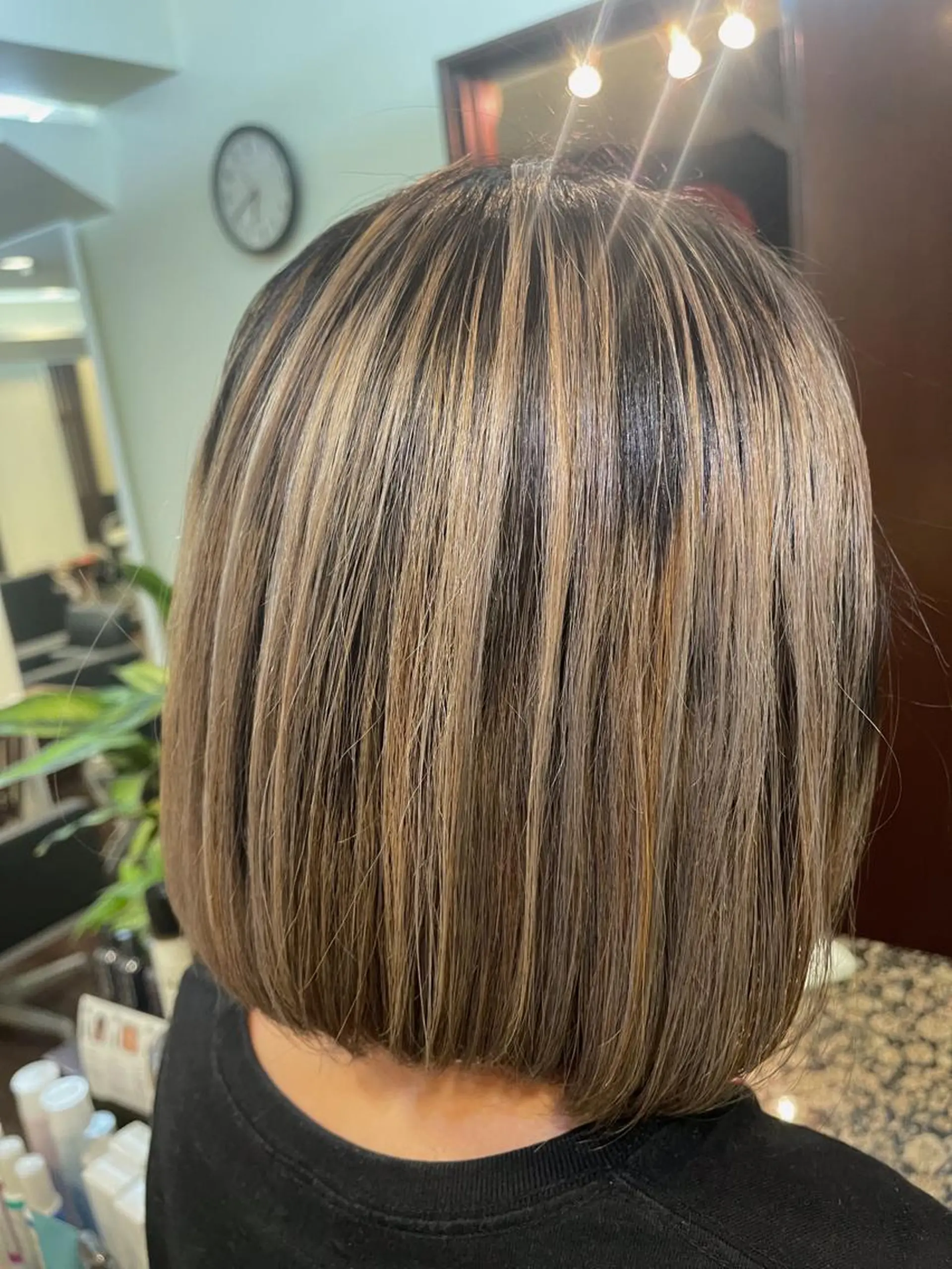 ミディアム カラー バレイヤージュ ブリーチ レイヤーカット peakshair所属・髪質改善/メンズパ ーマ𝒀𝑼𝑻𝑶のヘアスタイル