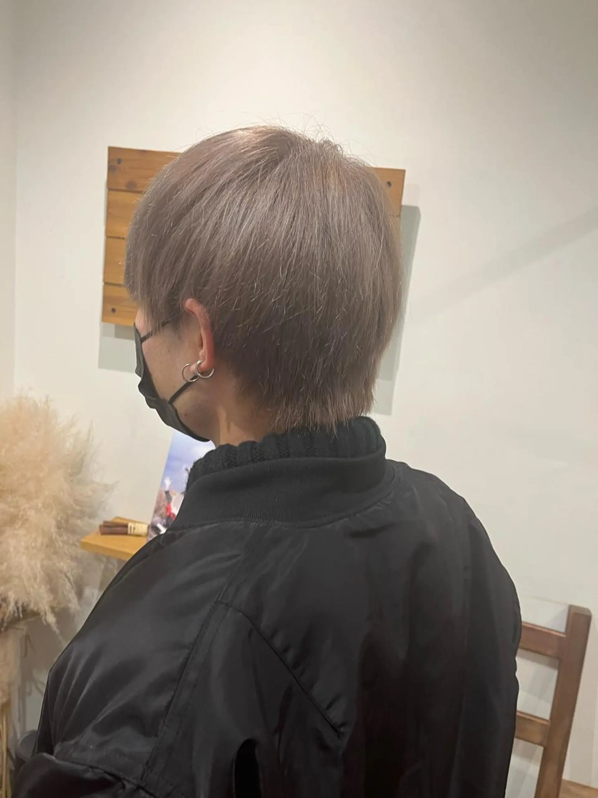 カラー china/ボブ /ブリーチカラーのヘアスタイル