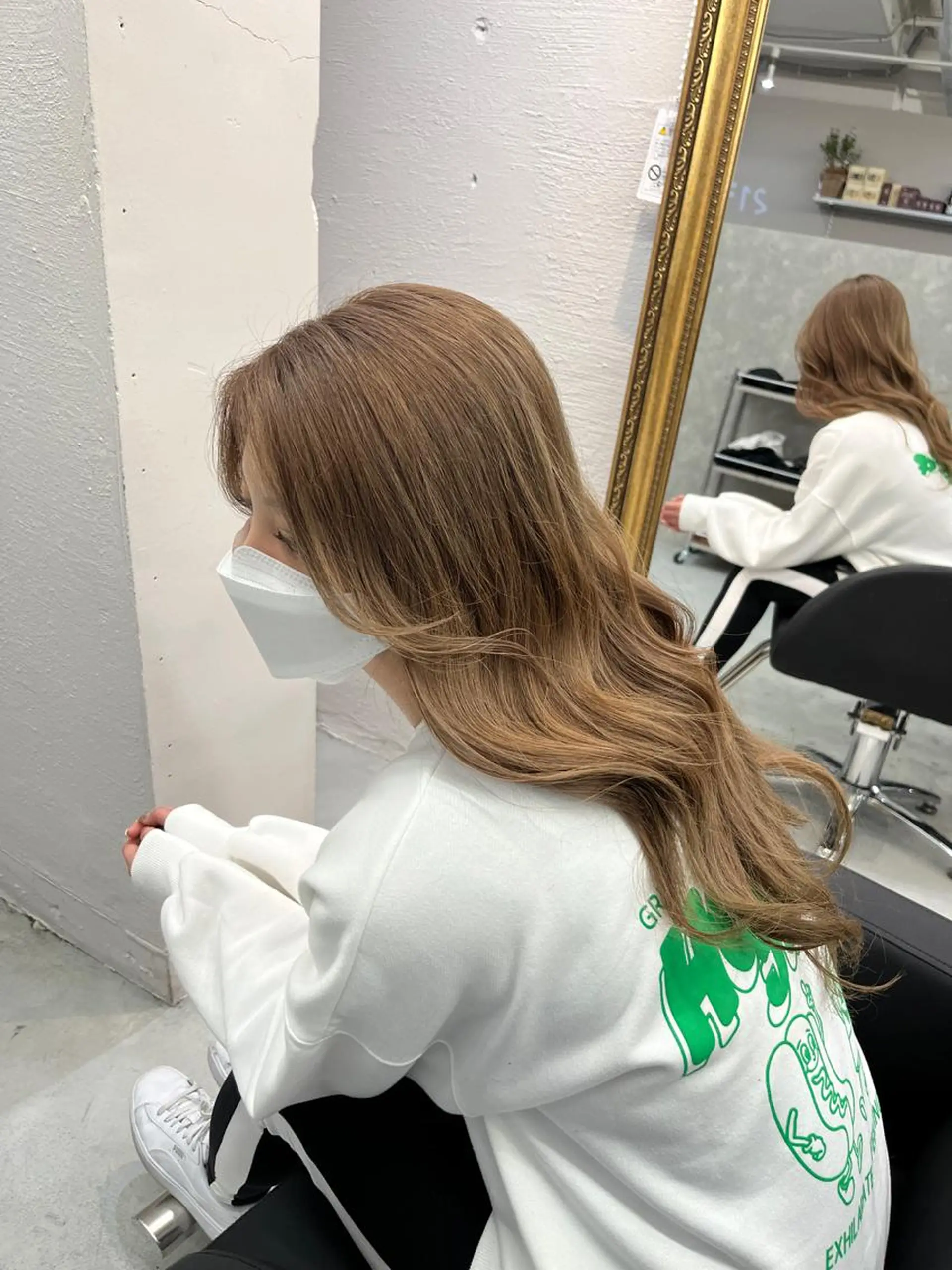 カラー ベージュカラー REAL【レアル】所属・グレージュ/透け感 カラー/透明感カラーのヘアスタイル