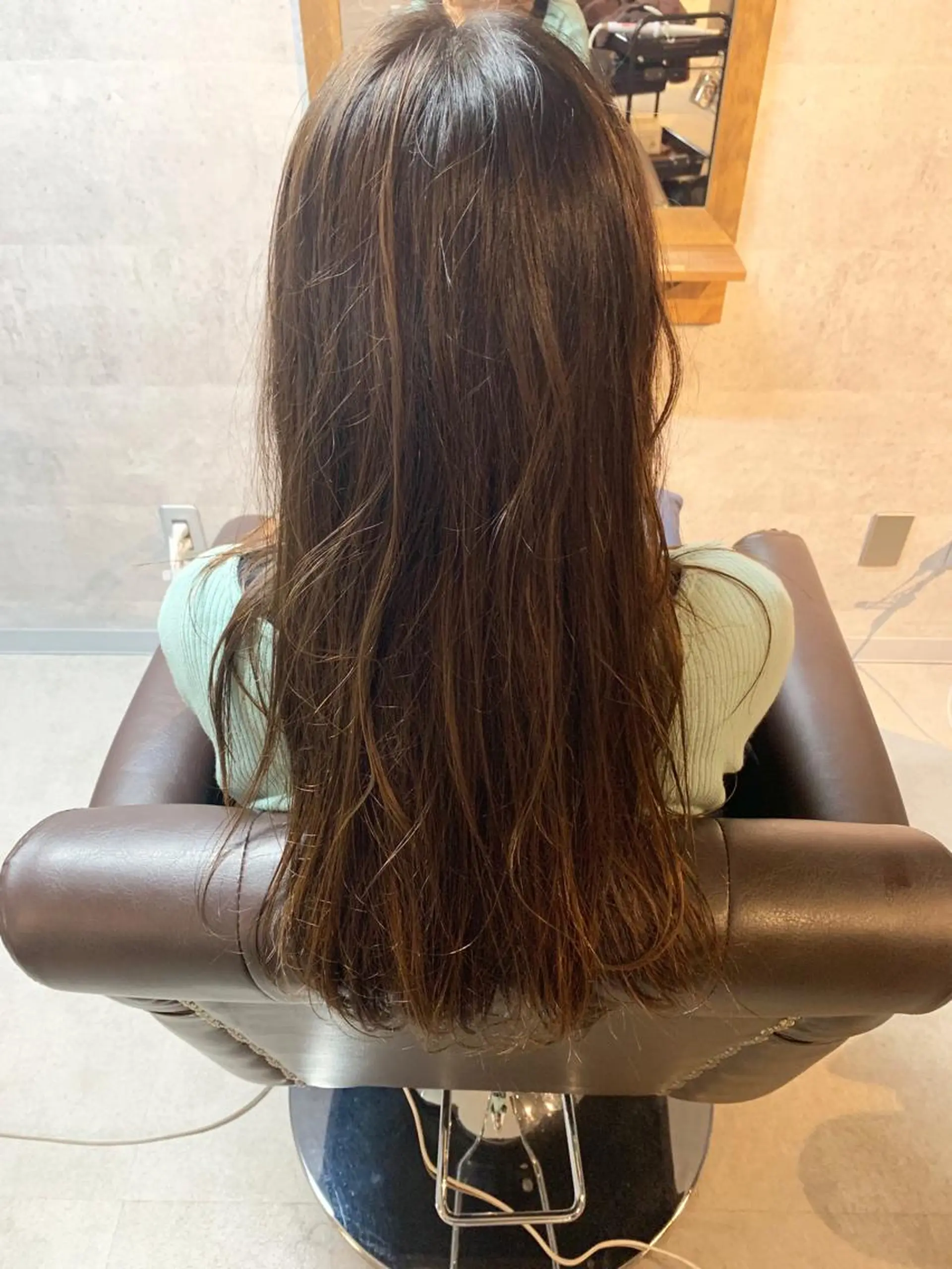 ロング カラー ハイライトカラー 外国人風カラー ハイライト 島守 桃香のヘアスタイル