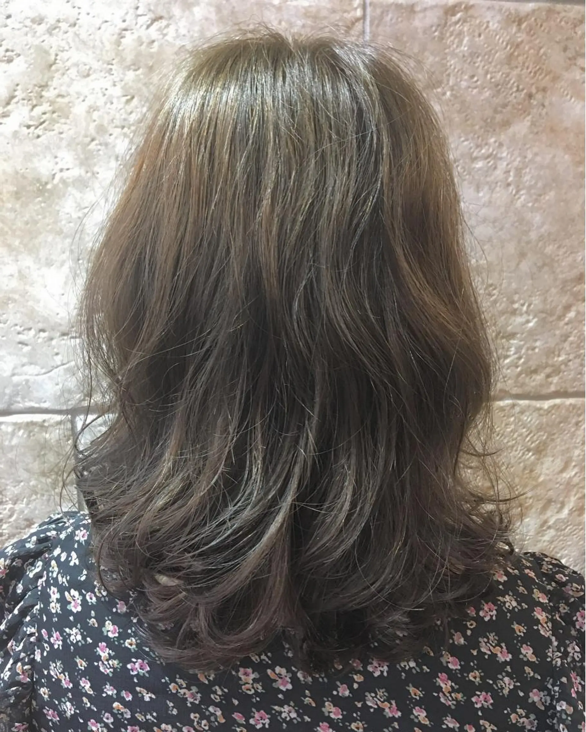 セミロング カラー 斉藤 貴也のヘアスタイル