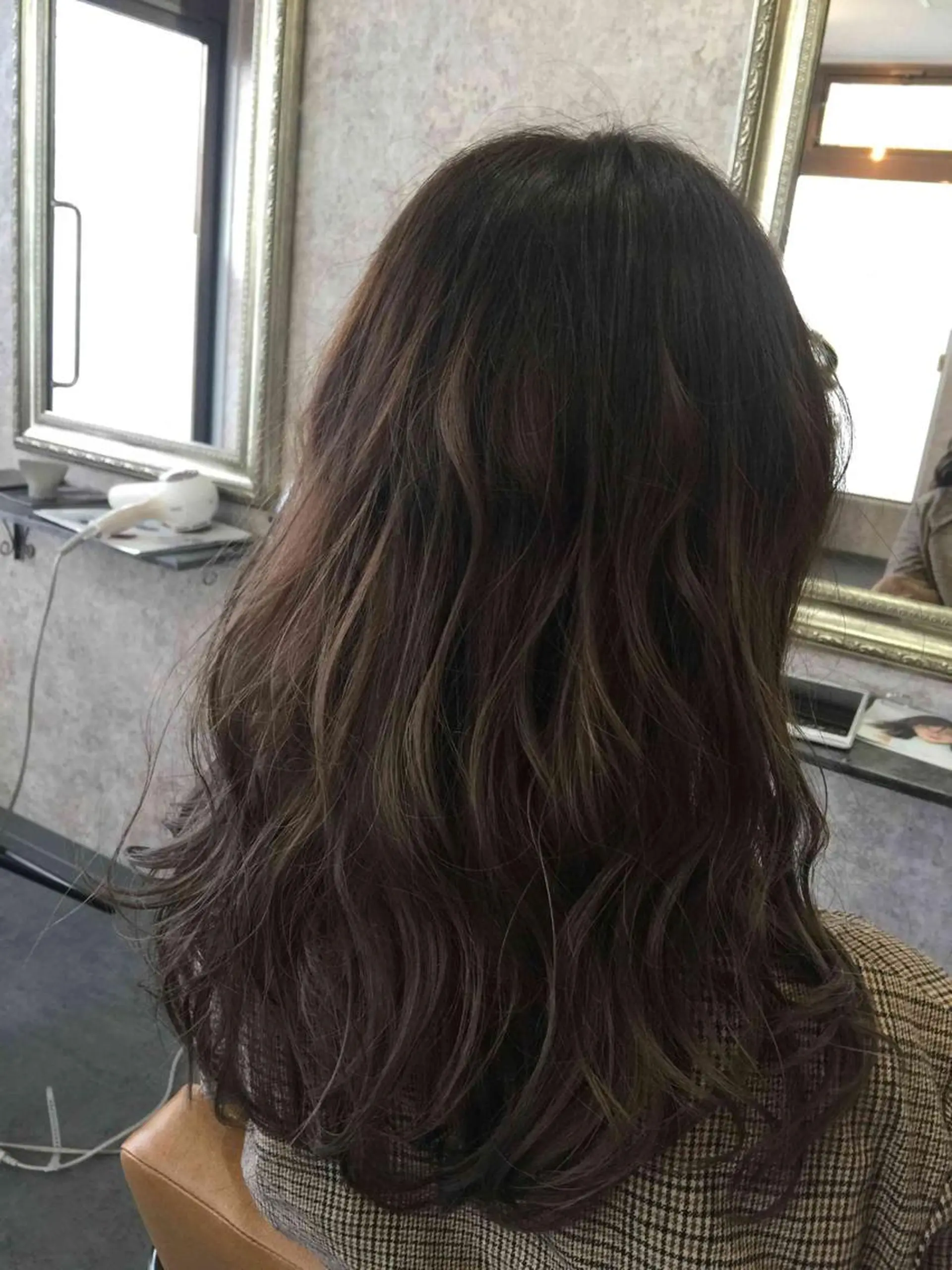 ロング ank classic hair【アンククラシックヘアー】所属・バレイヤージュ ハイライト　齋藤祐哉のヘアスタイル