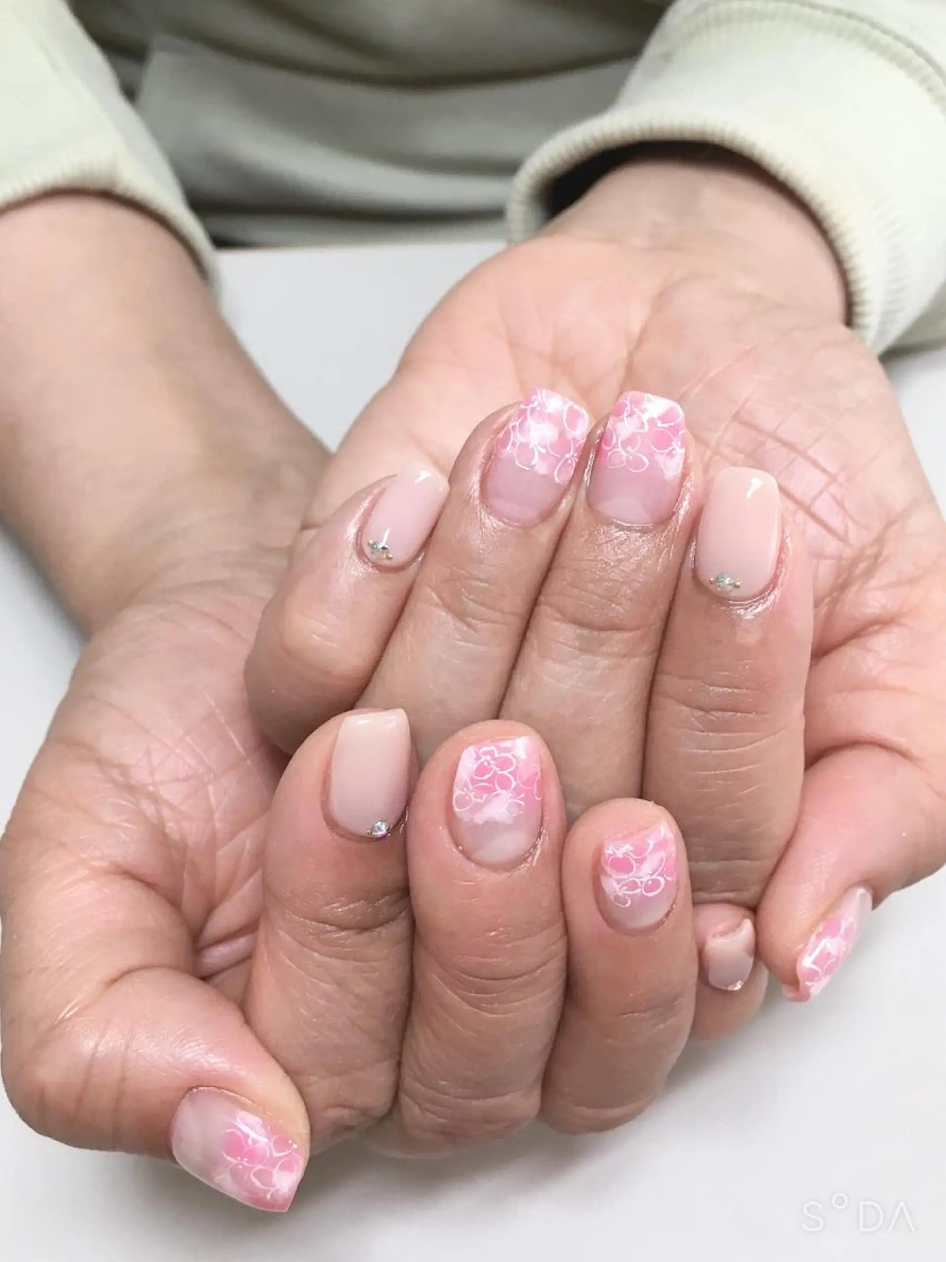 ネイル アートネイル フラワーネイル ニュアンスネイル kipinail 川﨑えりかのネイルデザイン