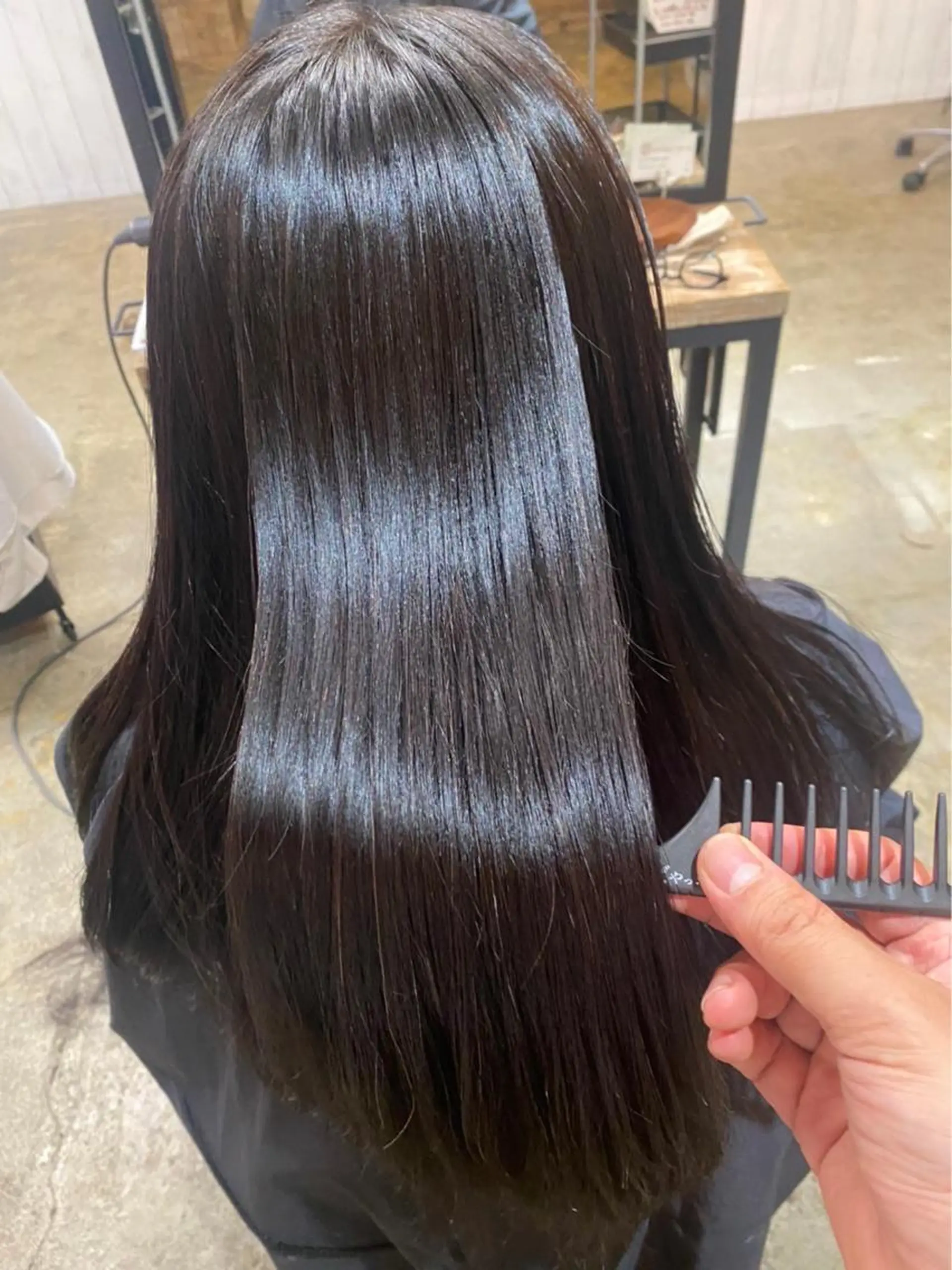 ロング 縮毛矯正 Velvet所属・森本 輝星のヘアスタイル