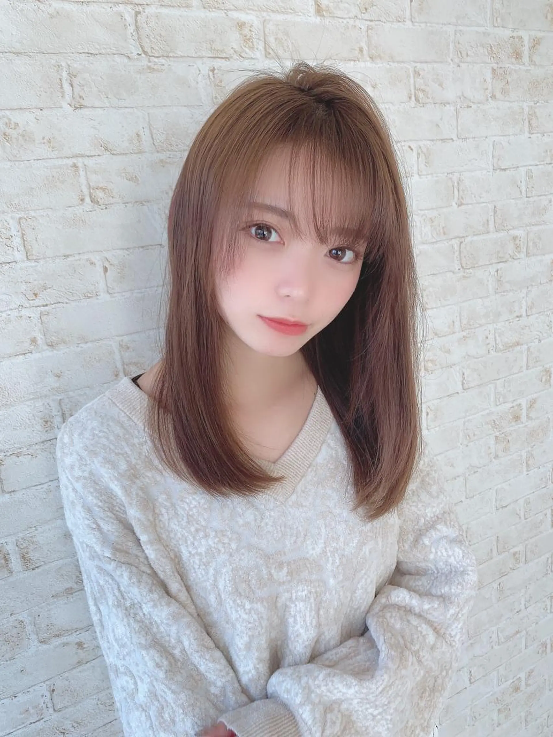 ロング カラー ベージュカラー ブリーチ ダブルカラー グレージュ ミルクティーベージュ 個室サロンLOUIMADNA栄店所属・髪質改善美容師 個室サロン白金厚哉のヘアスタイル