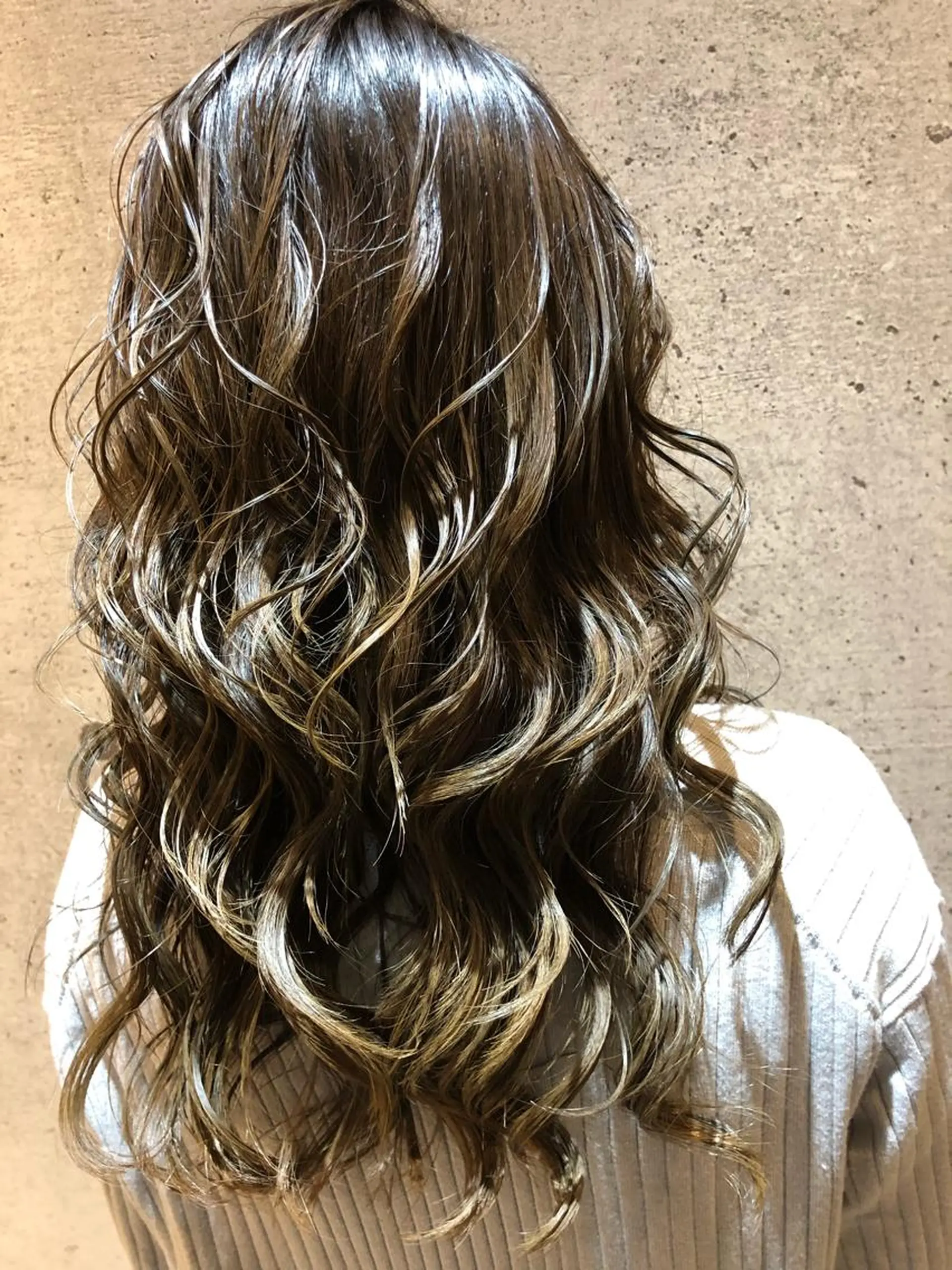 ロング カラー カット ヘアカラー トリートメント 久保 敏之のヘアスタイル