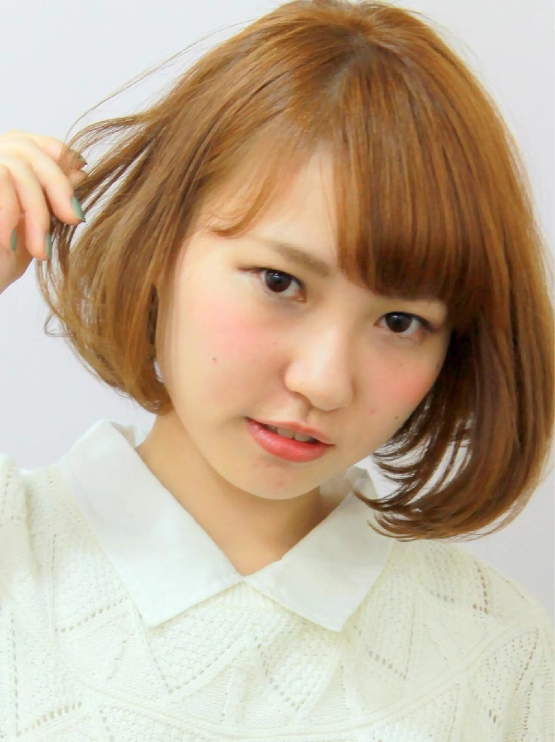 ショート カラー アッシュ ベージュカラー グラデーションカラー ミルキーベージュ レイヤーカット 🤍デザインカラー 特化🤍HIROのヘアスタイル