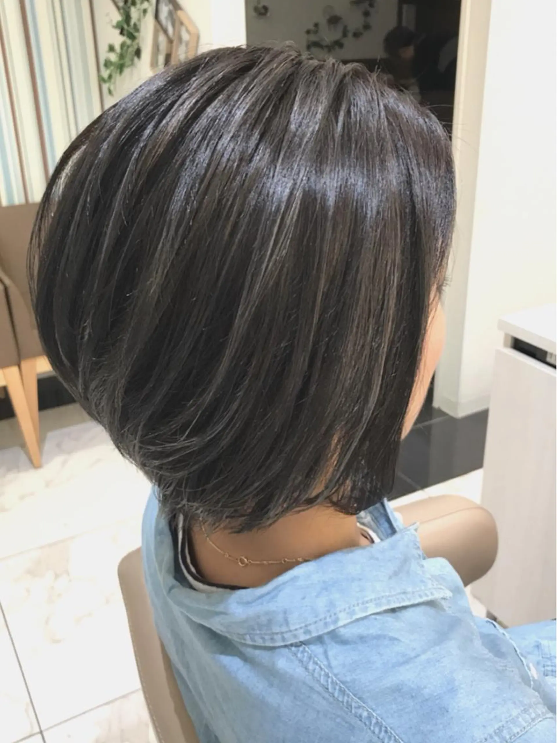 ショート カラー ブリーチ ケアブリーチ 透明感カラー ダークグレー ダークグレージュ カット ヘアカラー 山崎俊輔/髪質改善 /バレイヤージュのヘアスタイル