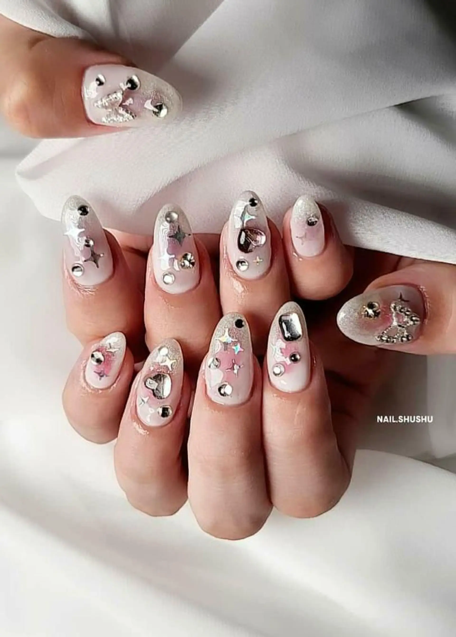 ネイル 持ち込み ニュアンスネイル ワンカラーネイル シンプルネイル 春ネイル 3dパーツ/流行り 👧shushu❤️のネイルデザイン