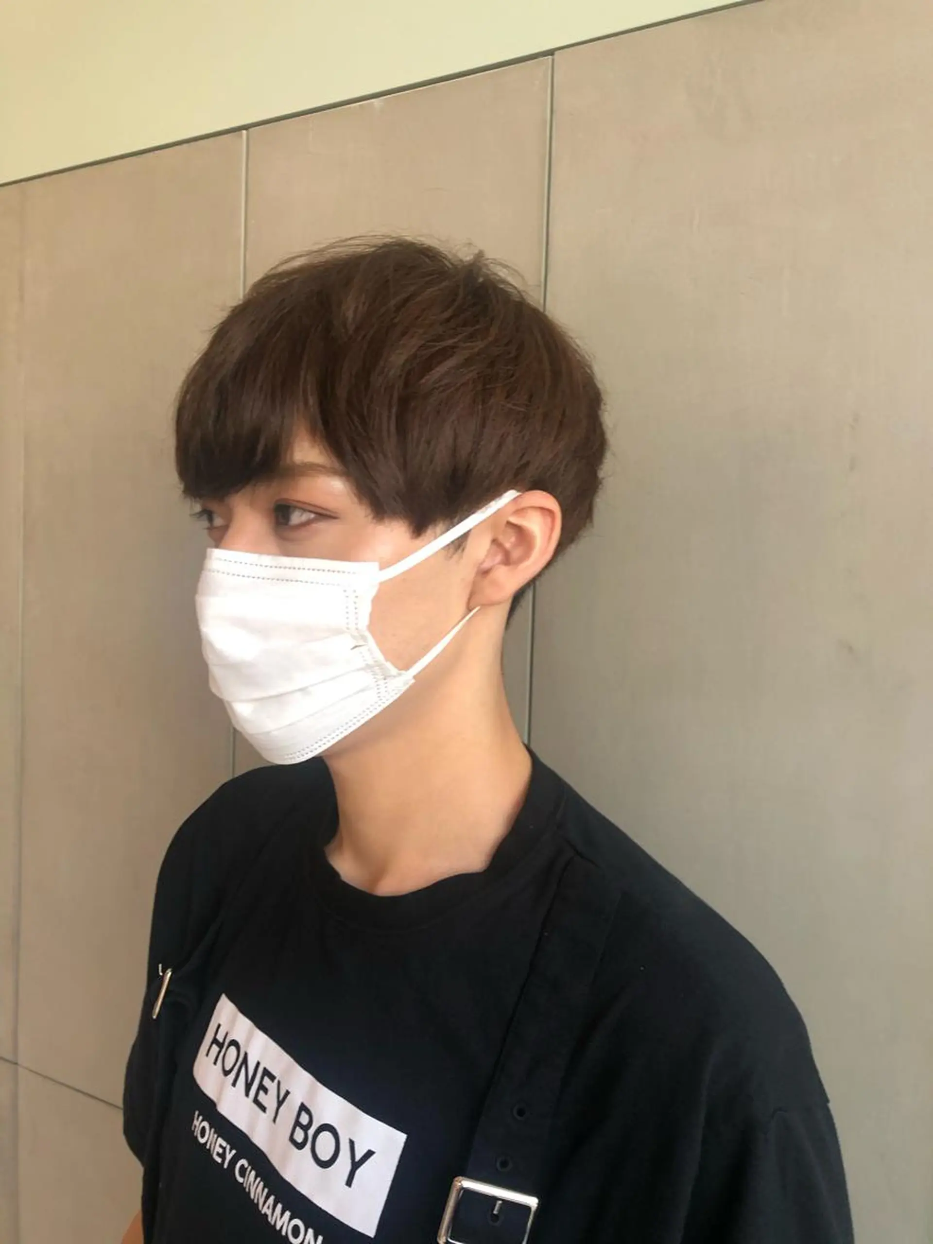 カラー メンズ アッシュ ベージュカラー 古屋 花織のヘアスタイル