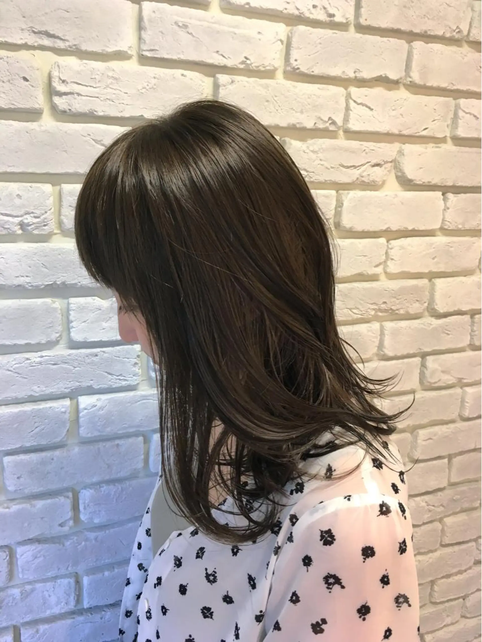 ミディアム カラー 江幡 渉のヘアスタイル
