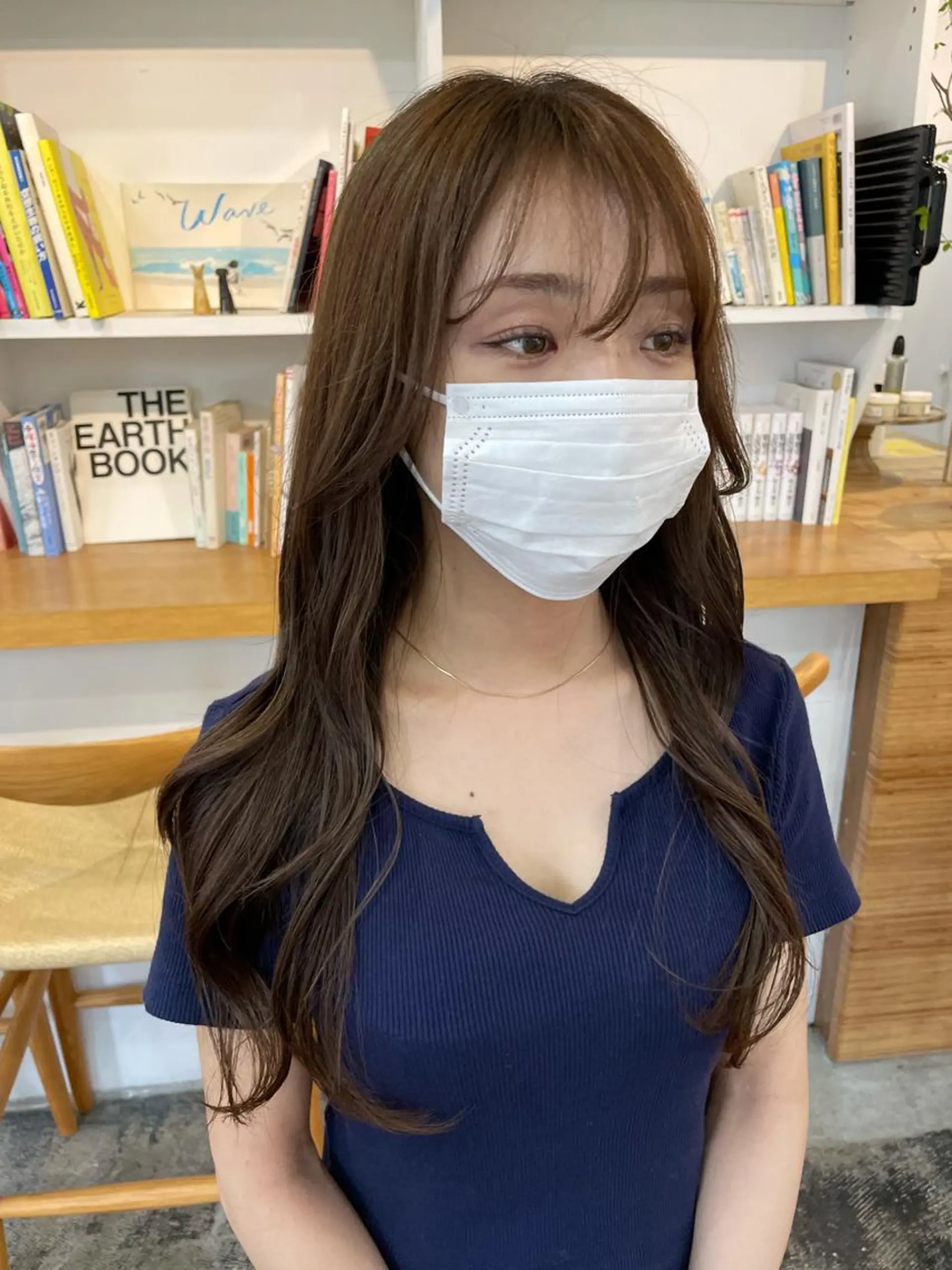 ロング カラー ベージュカラー ブリーチ ブリーチなしカラー 【arc】Ruri コテ巻き風パーマのヘアスタイル