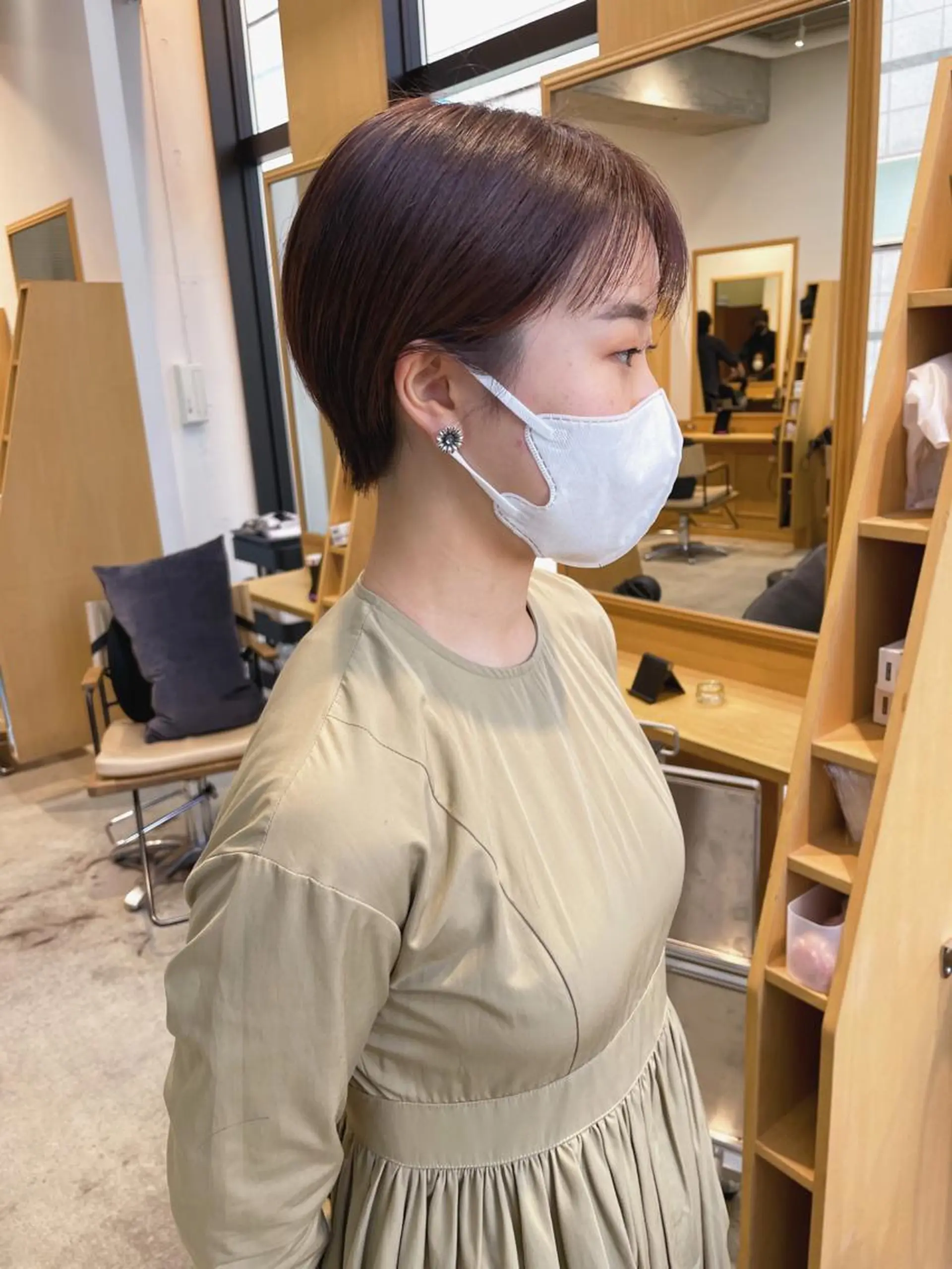 ショート カット ヘアカラー トリートメント 石上 沙也香のヘアスタイル