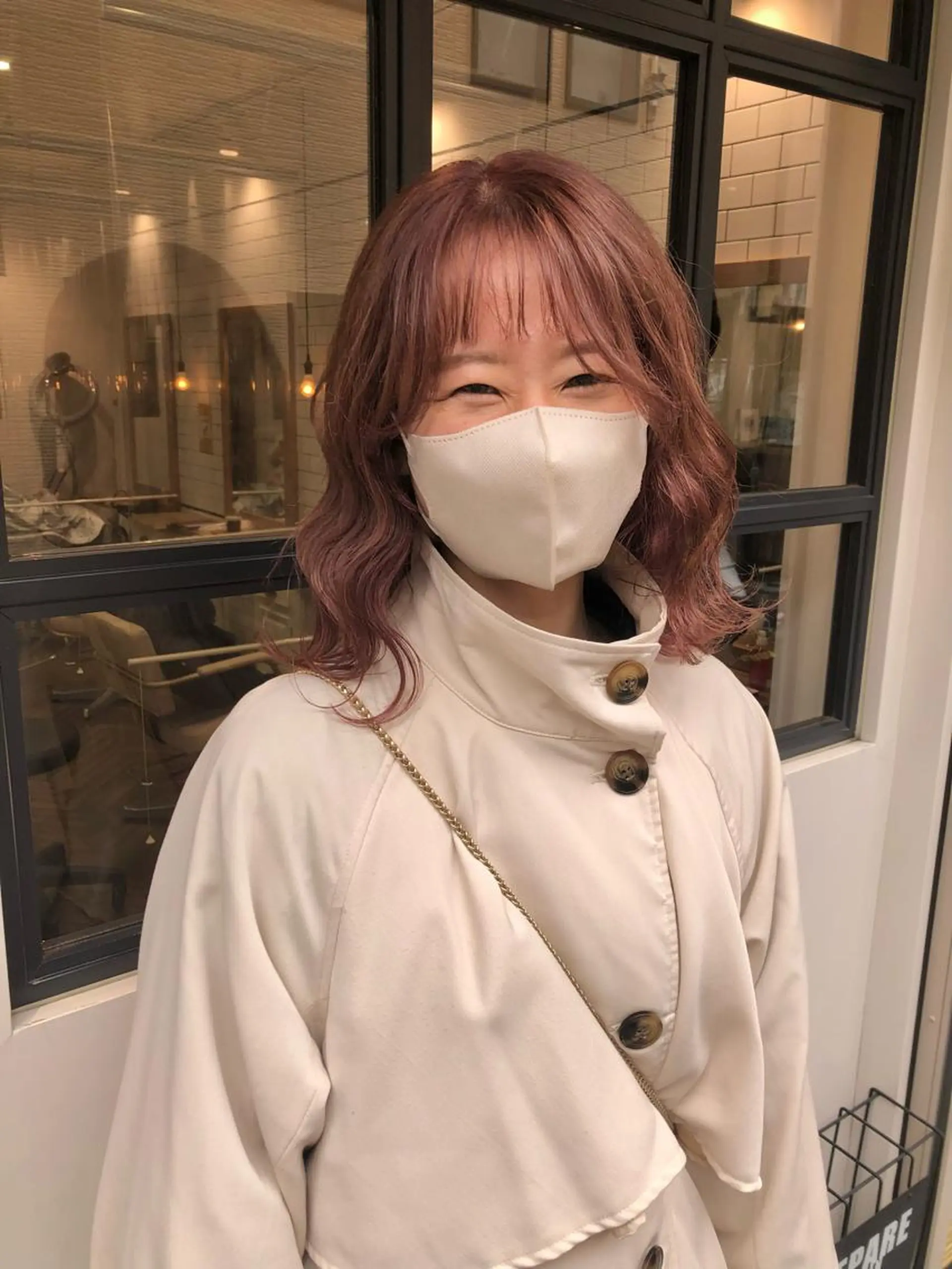 ミディアム カラー ブリーチ ピンクカラー ヘアカラー トリートメント レイヤー/お顔まわり 暖色カラー🍑Amiのヘアスタイル