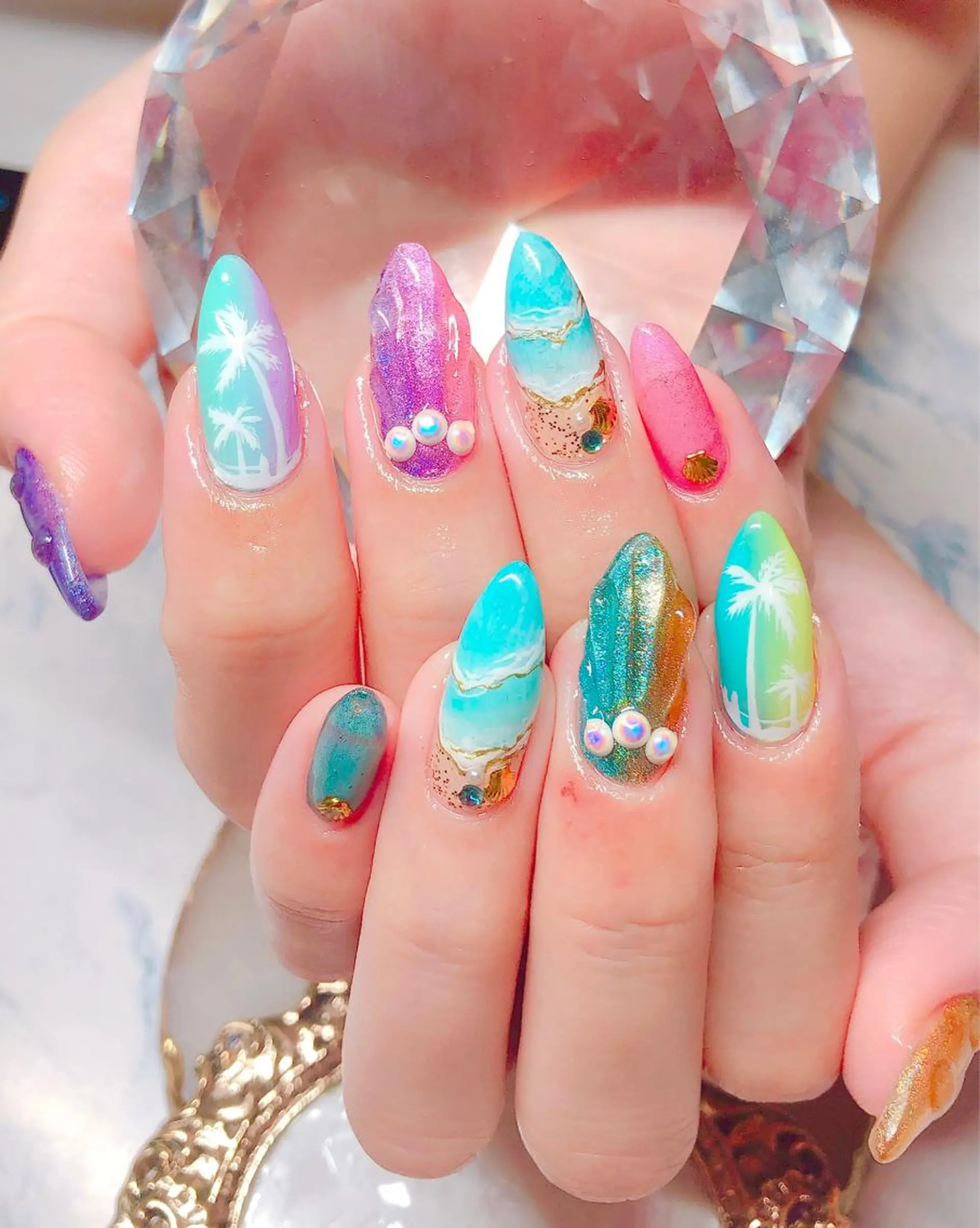 ネイル 持ち込み CROWN プライベートサロンのネイルデザイン