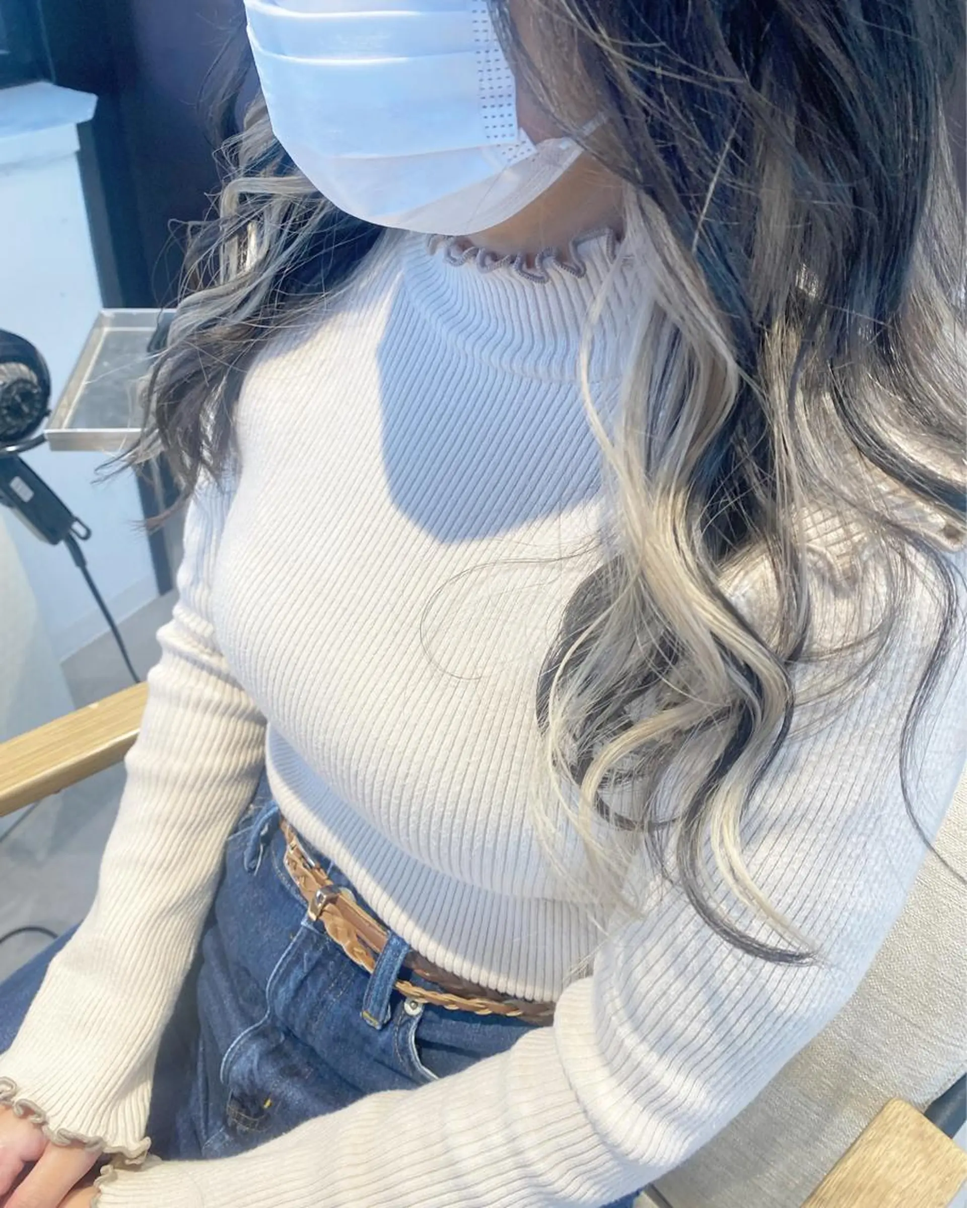 セミロング デザイン🥇複雑履歴 ハイトーン特化のヘアスタイル