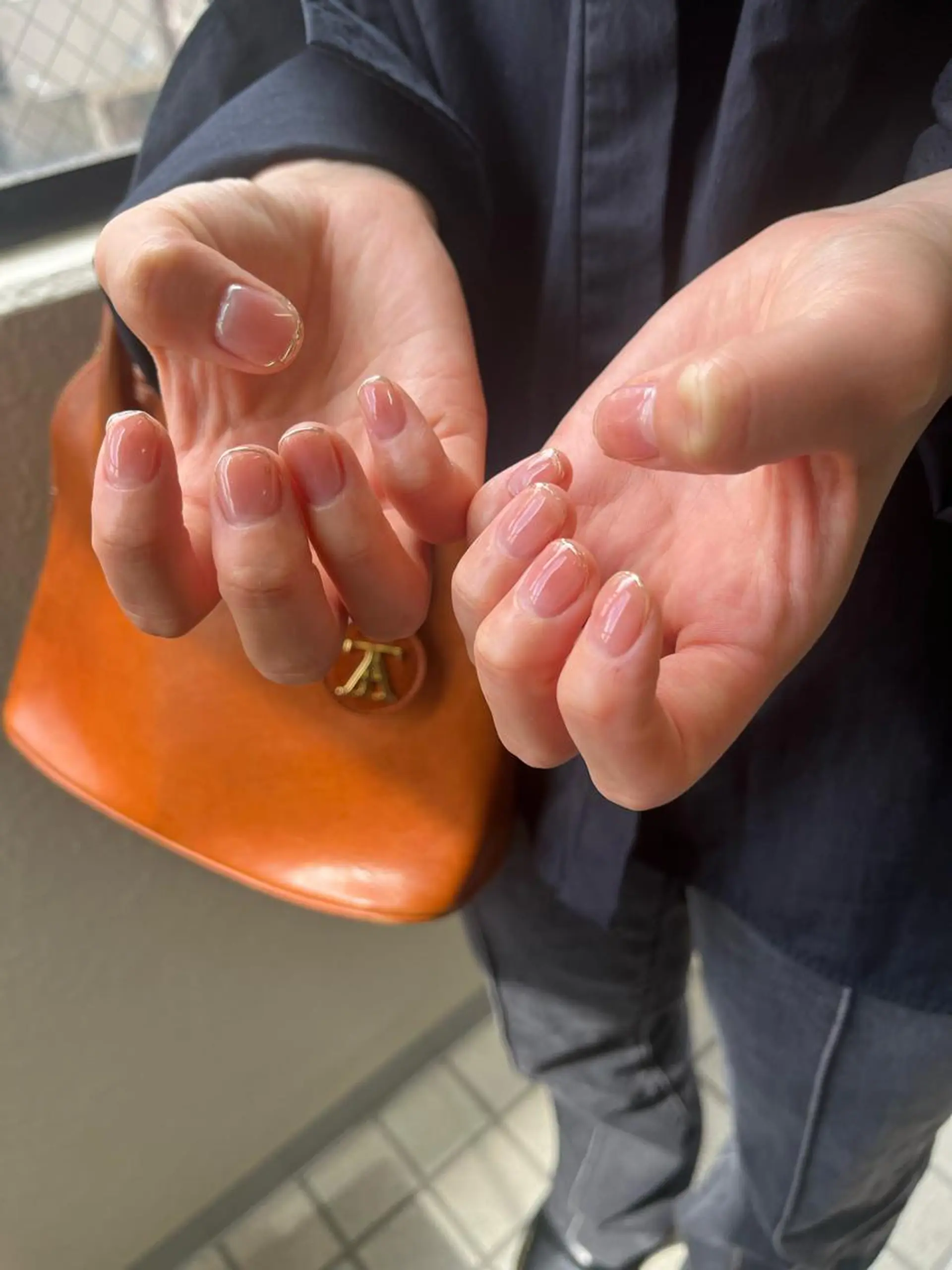 ネイル ミラーネイル ピンク Etel atelier。のネイルデザイン