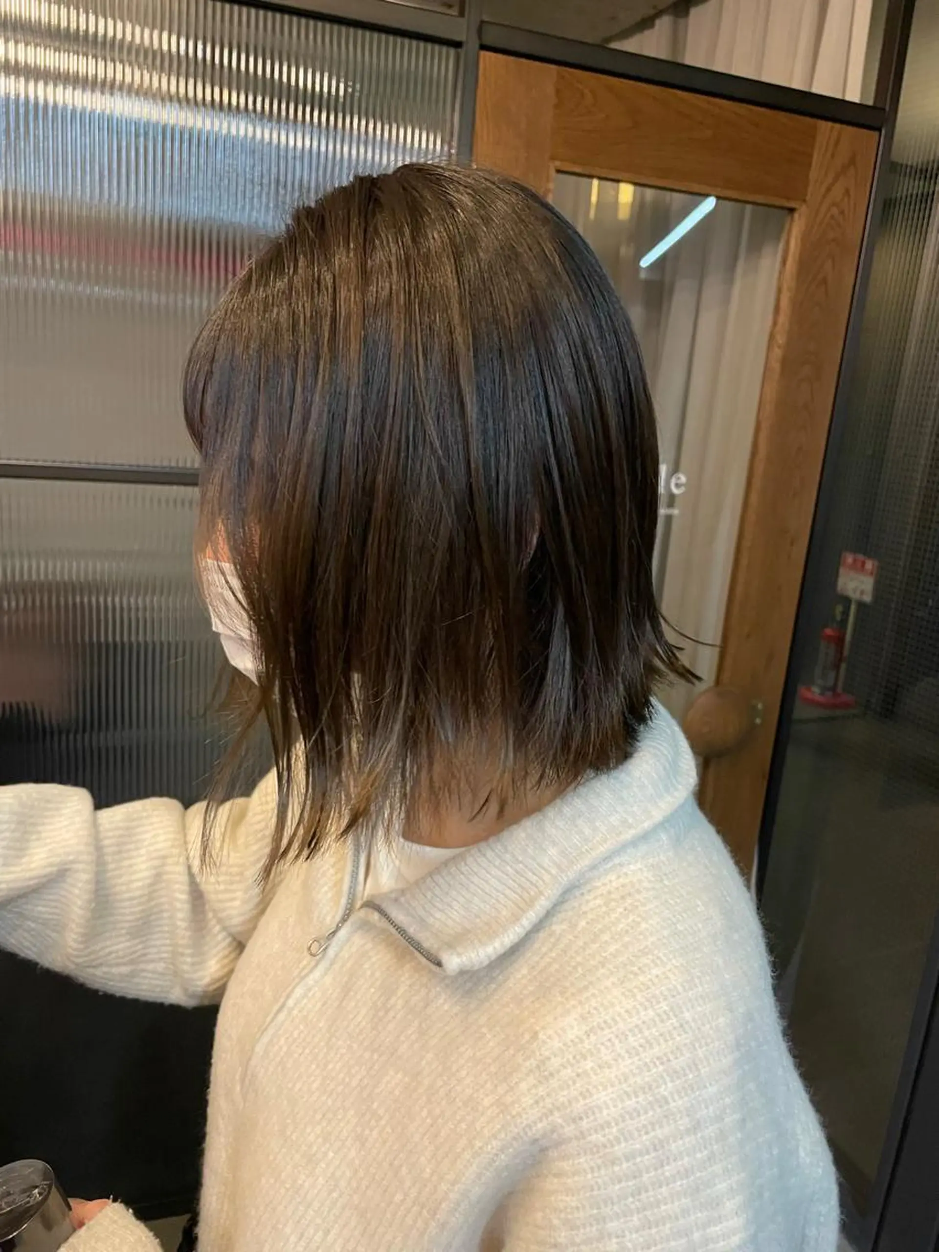 ミディアム カラー 酸性ストレート やすだ しおりのヘアスタイル