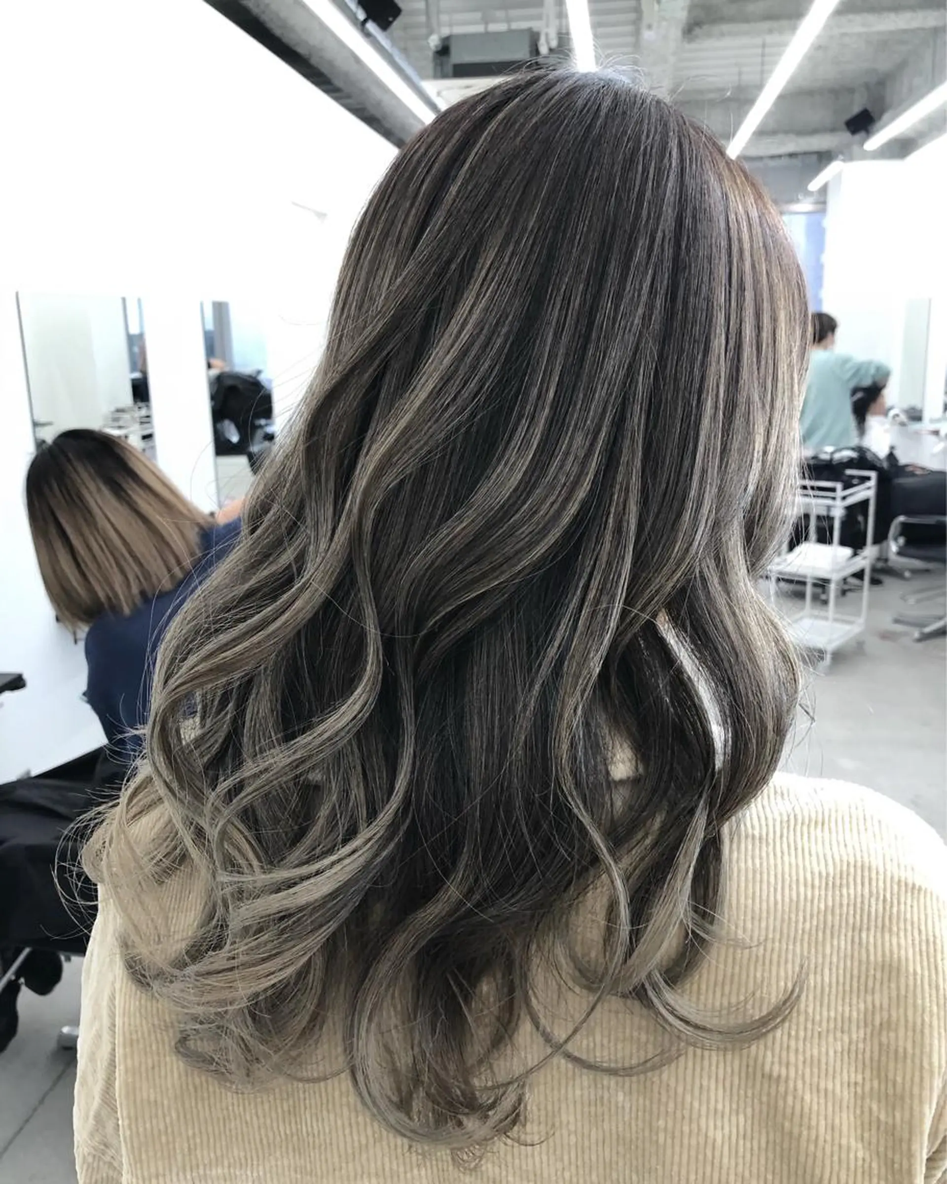 セミロング カラー gotoday所属・🔥透明感抜群🔥 ひでのヘアスタイル