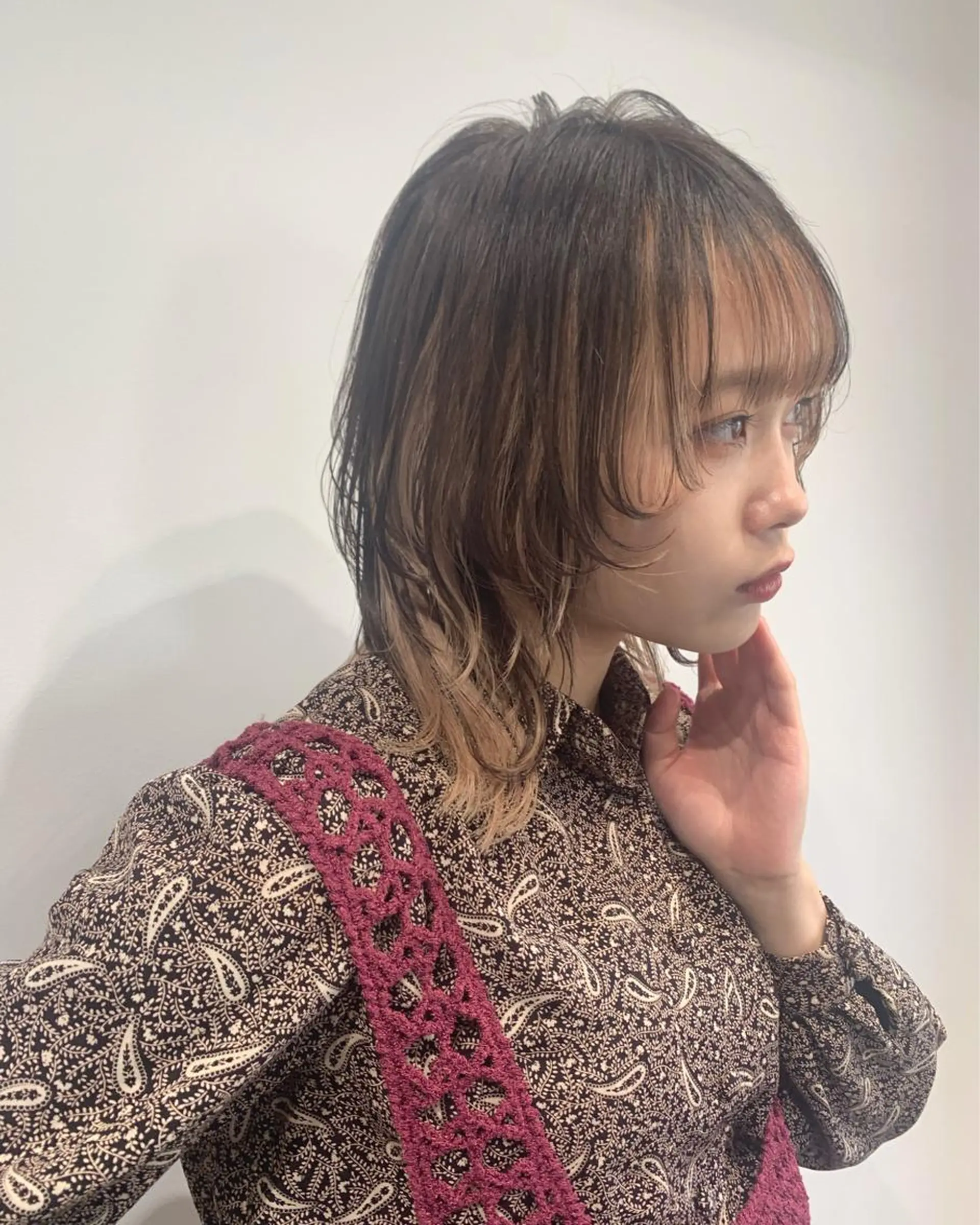 ミディアム ブリーチ/ウルフ ハッシュカット/石山のヘアスタイル