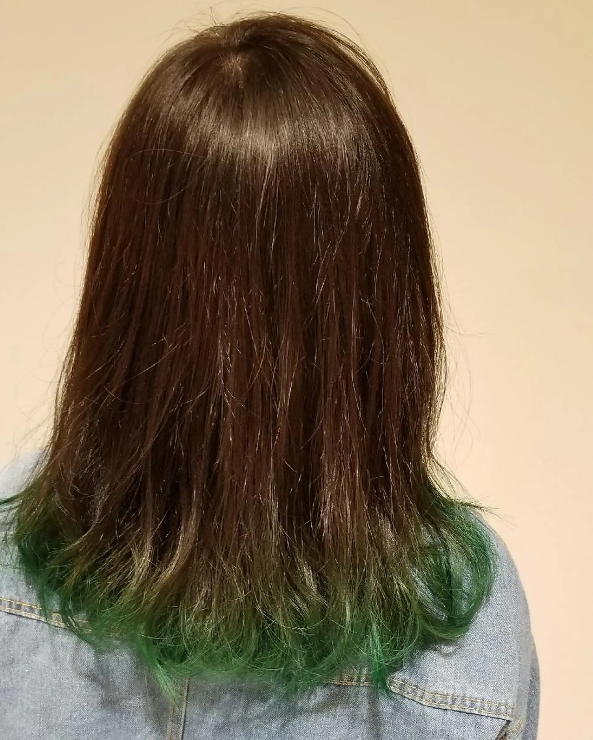 セミロング カラー La fith hair 池袋店所属・🔴赤み消し/ 艶カラー落合　優🔴のヘアスタイル