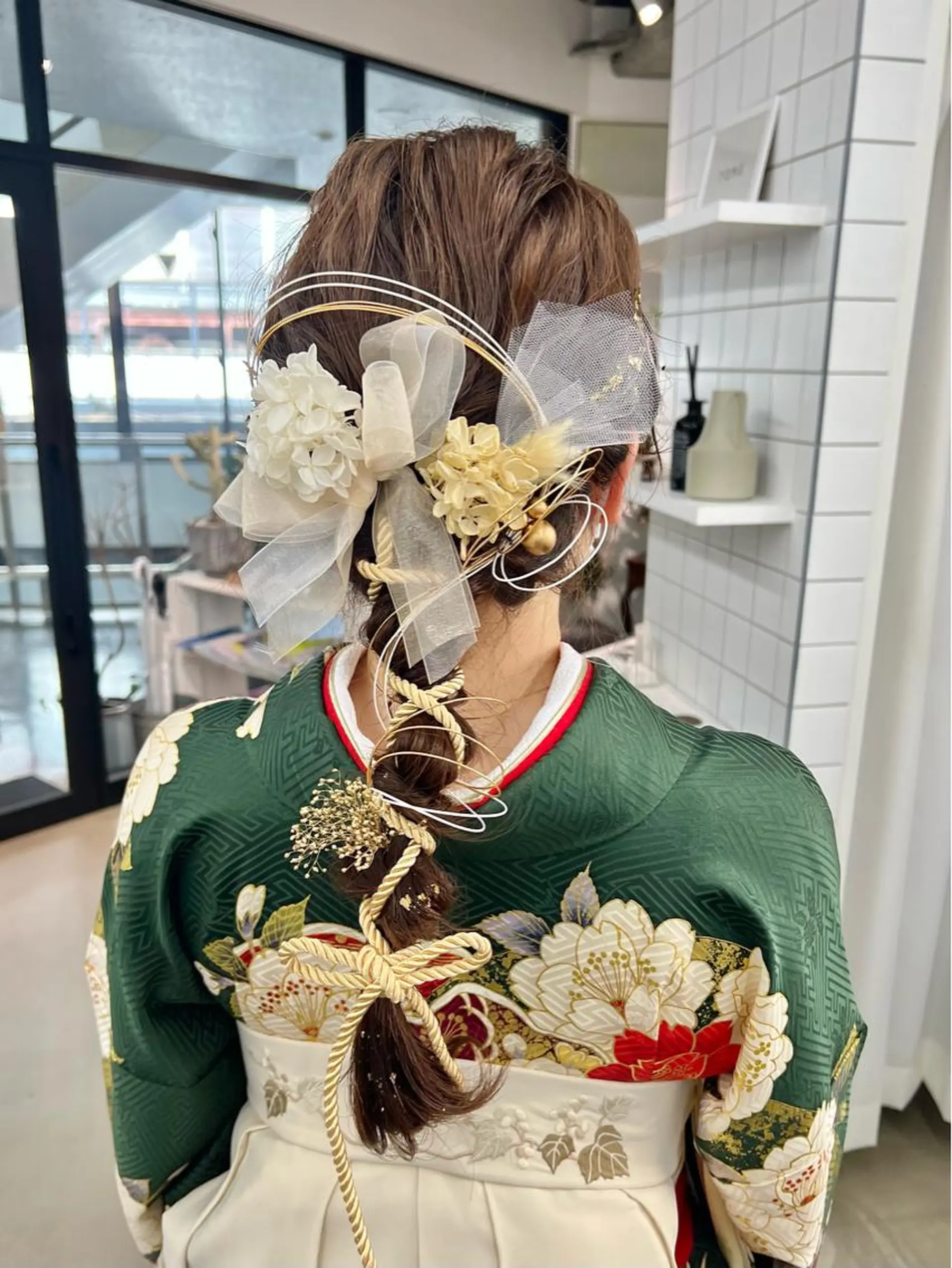 ヘアアレンジ 卒業式のヘアスタイル Nico所属・Nico🌛 Karenのネイルデザイン