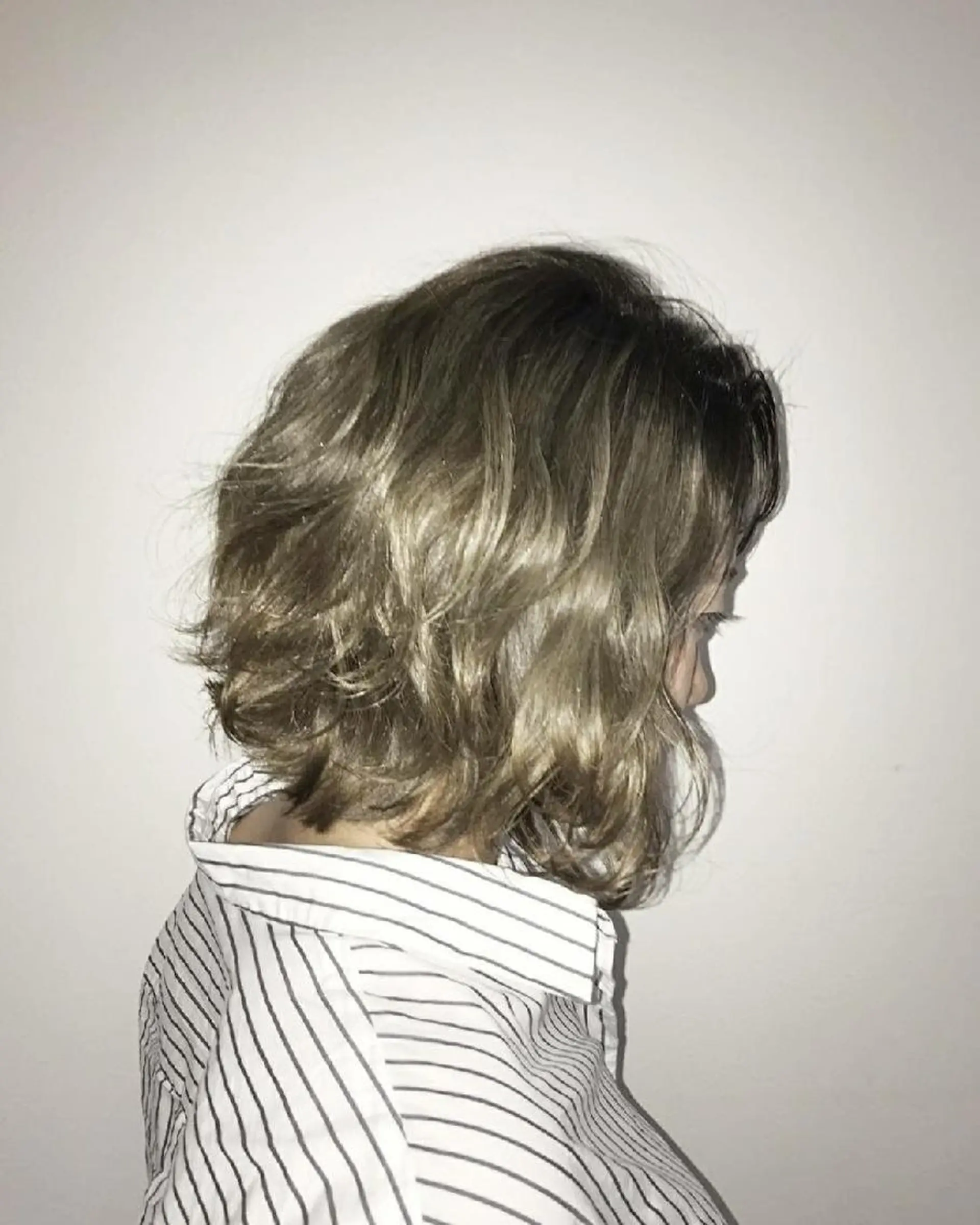 ミディアム カラー sky所属・くわやま まさきのヘアスタイル