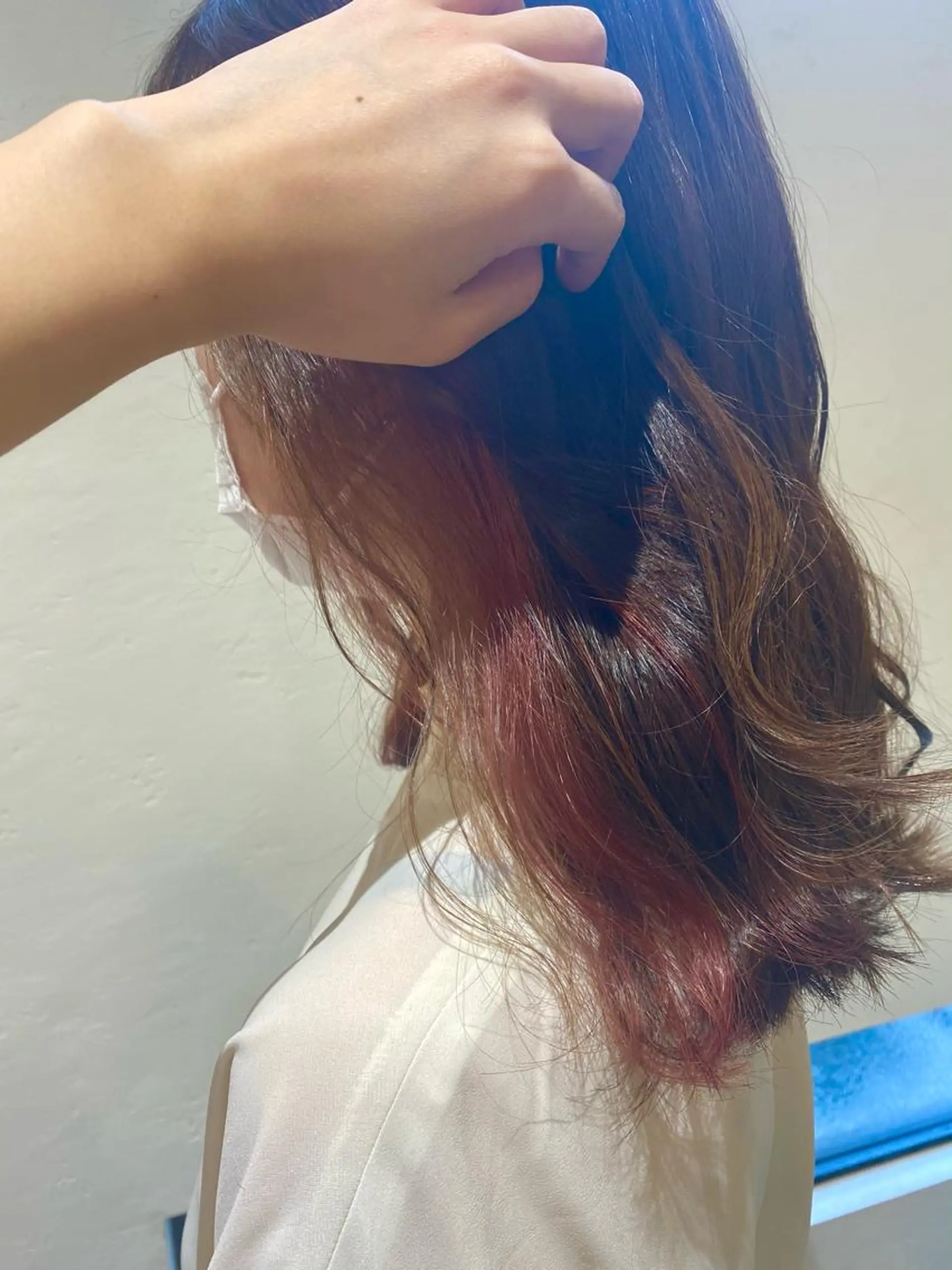 ミディアム カラー 新谷 桃子のヘアスタイル