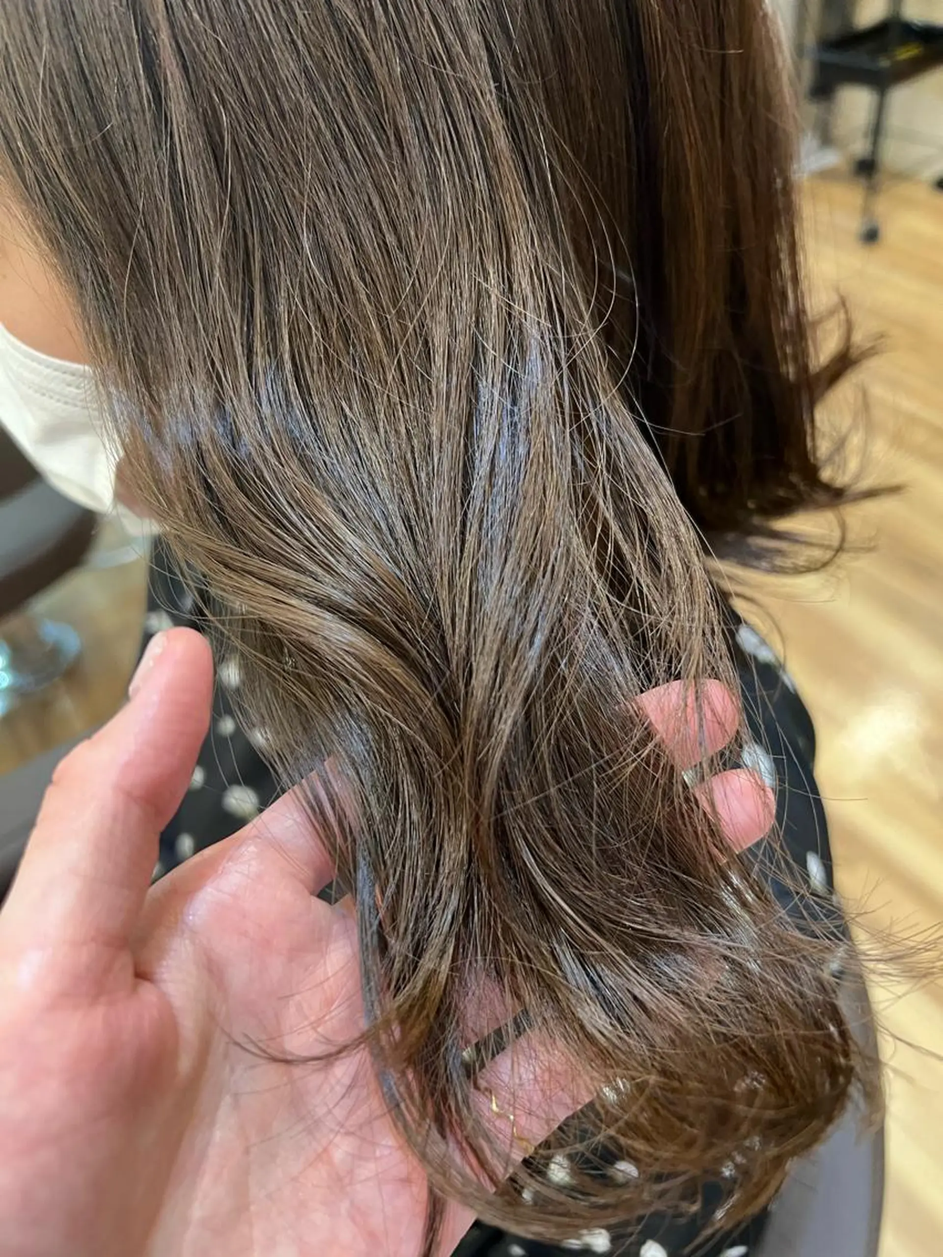 カラー オリーブグレー しみず さくら🌸のヘアスタイル